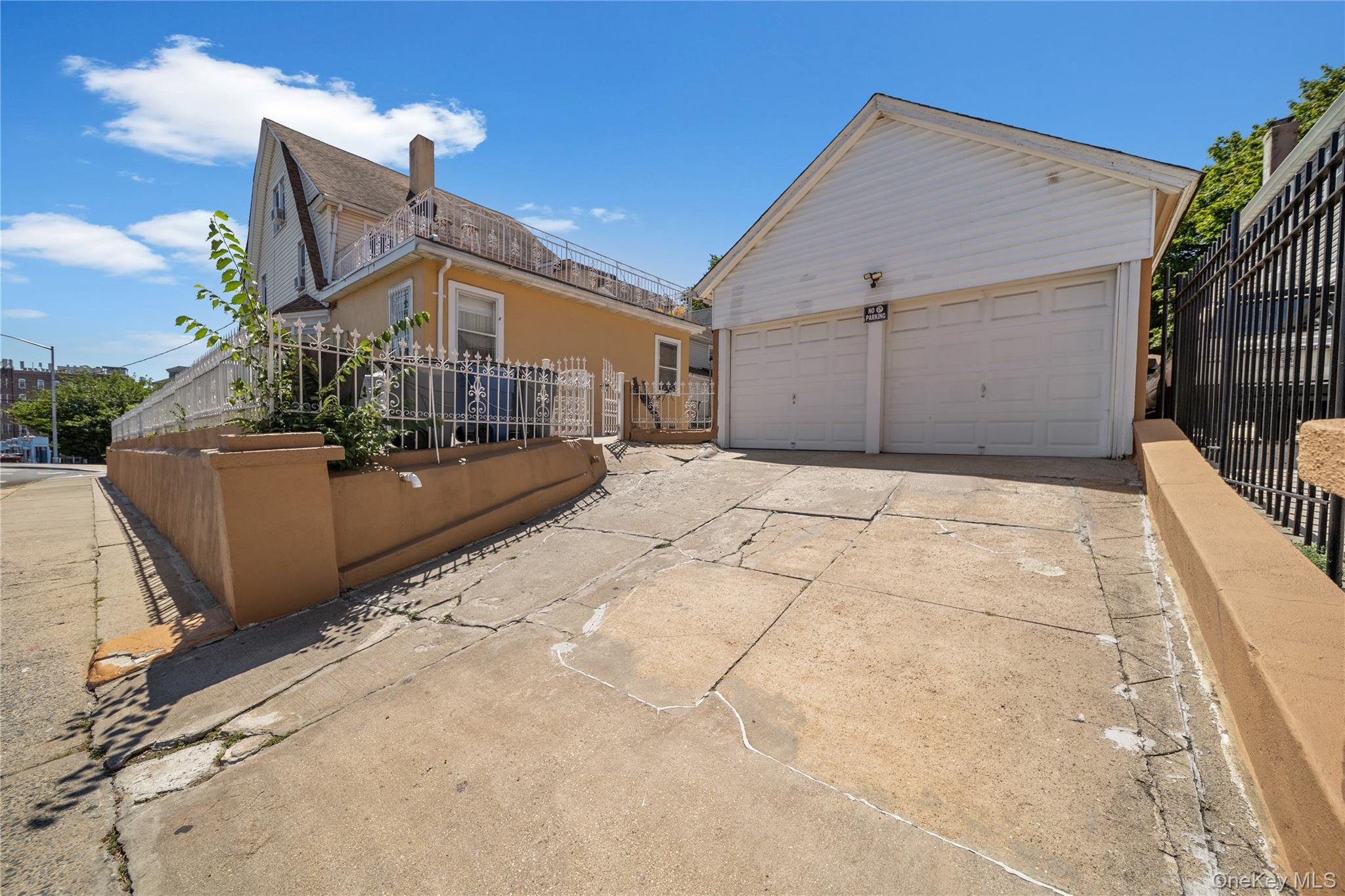 152-19 85th Drive, Briarwood, NY 11432