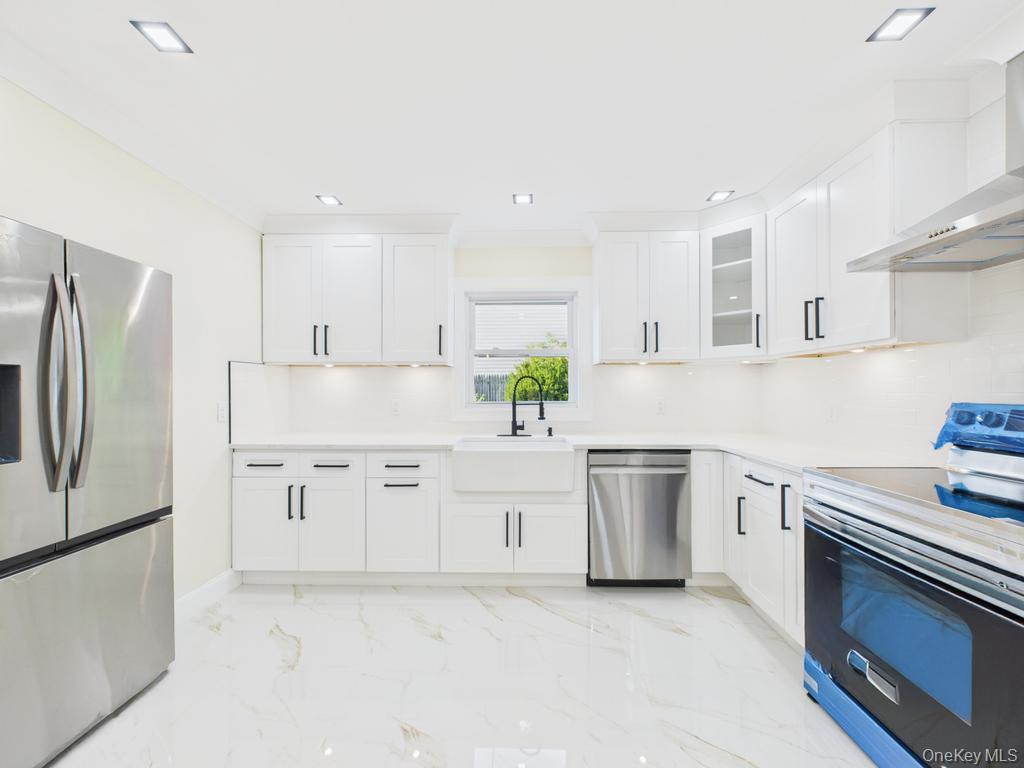 49 Griddle Lane, Levittown, NY 11756