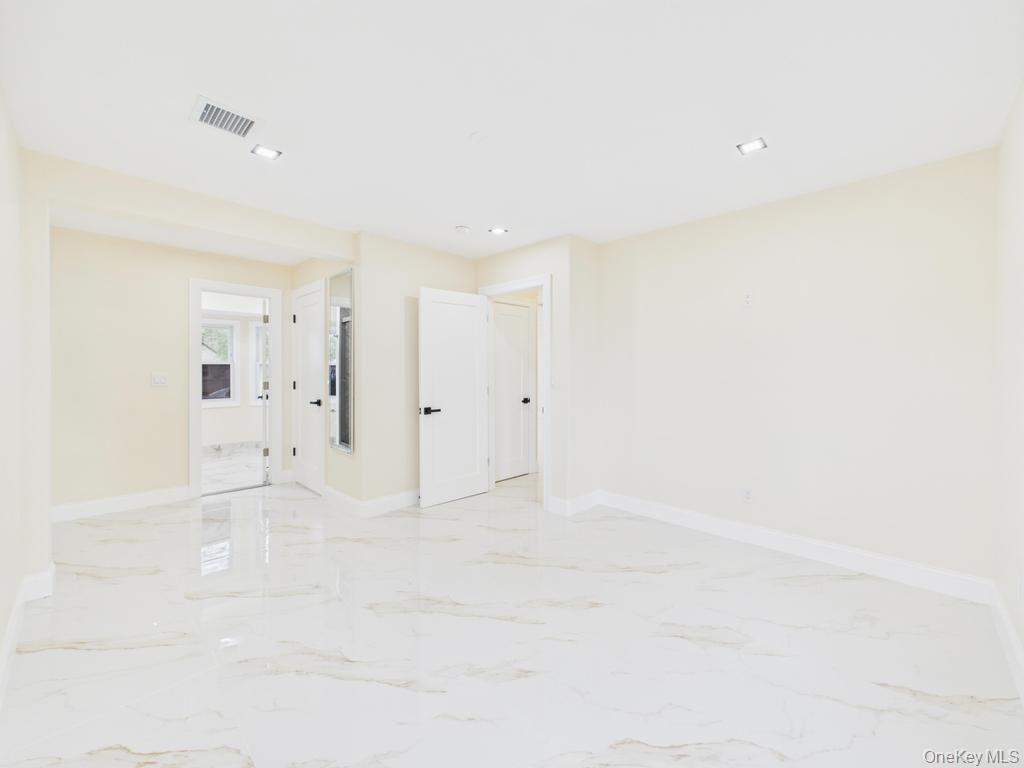 49 Griddle Lane, Levittown, NY 11756