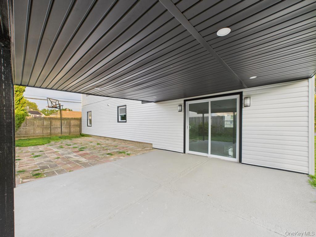 49 Griddle Lane, Levittown, NY 11756