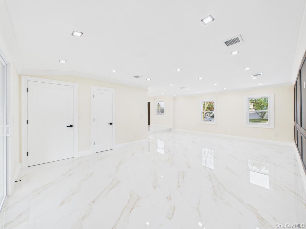 49 Griddle Lane, Levittown, NY 11756