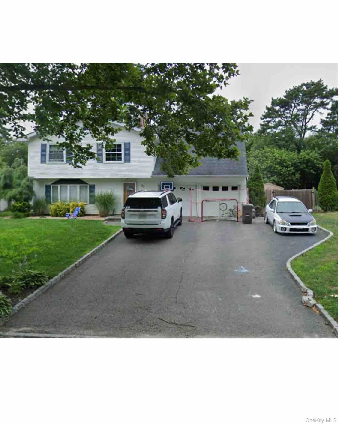 30 Balsam Drive, Medford, NY 11763