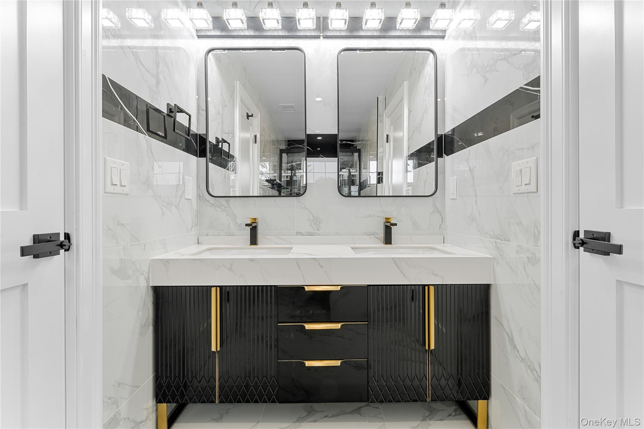 71 Cedar Street, Hicksville, NY 11801