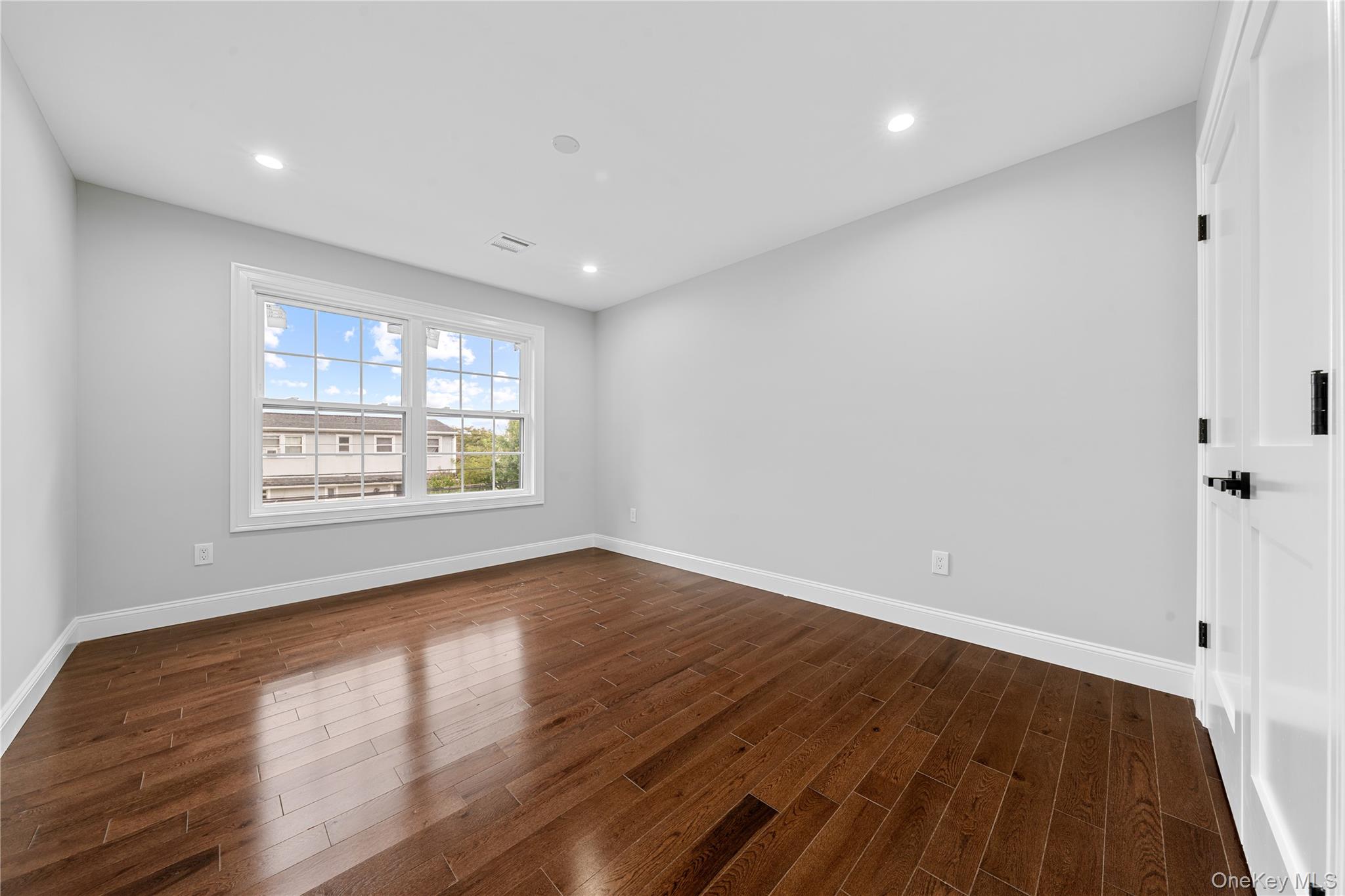 71 Cedar Street, Hicksville, NY 11801