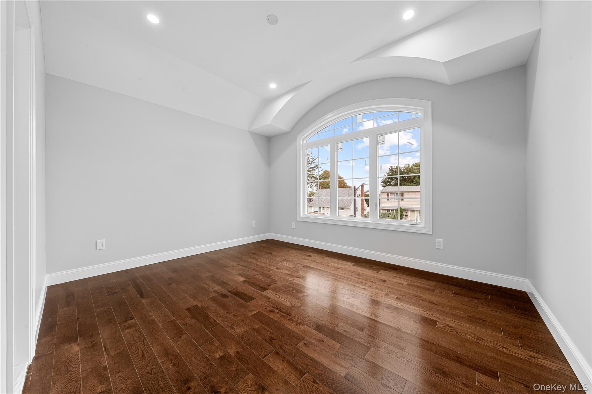 71 Cedar Street, Hicksville, NY 11801