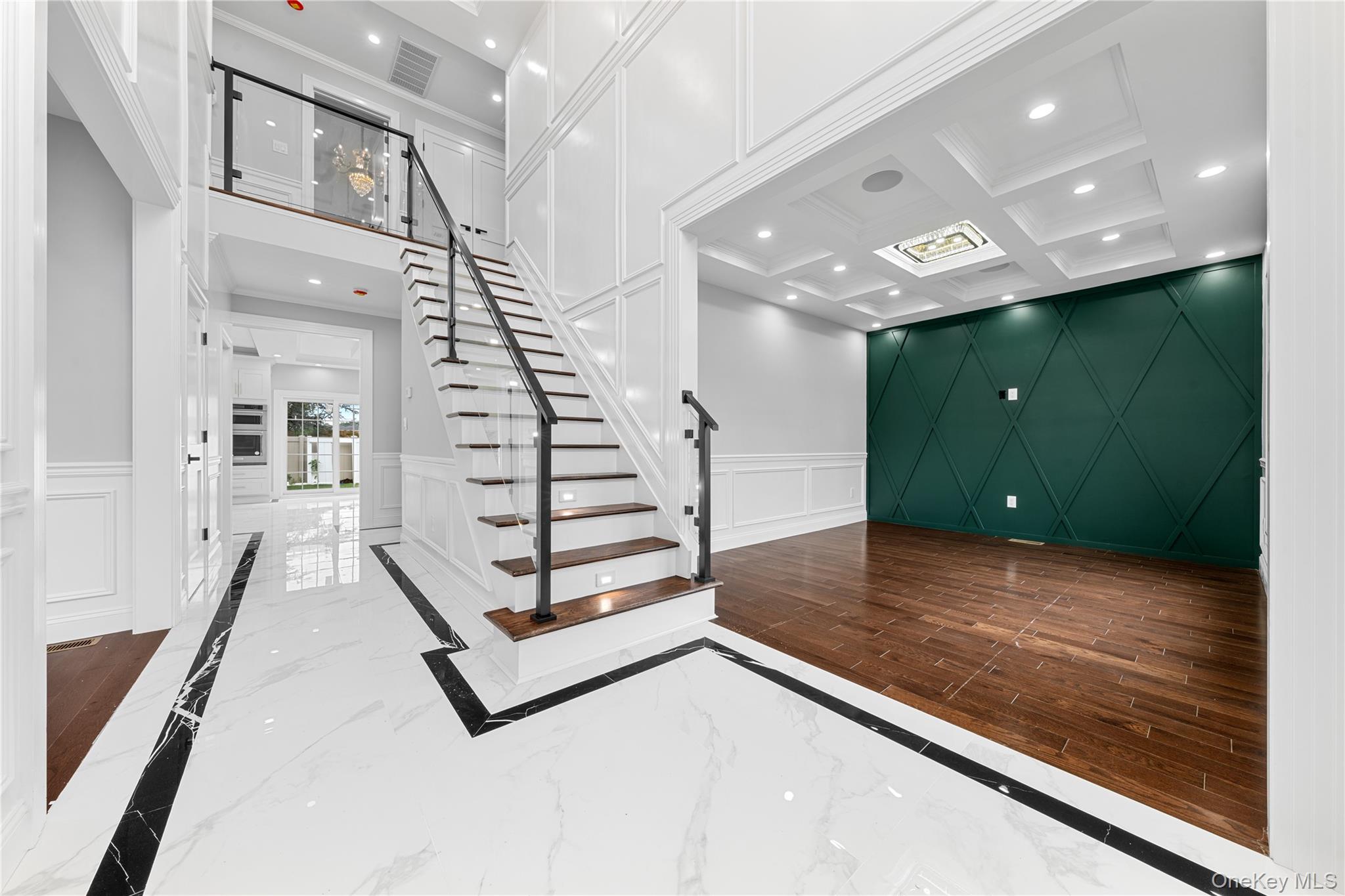 71 Cedar Street, Hicksville, NY 11801