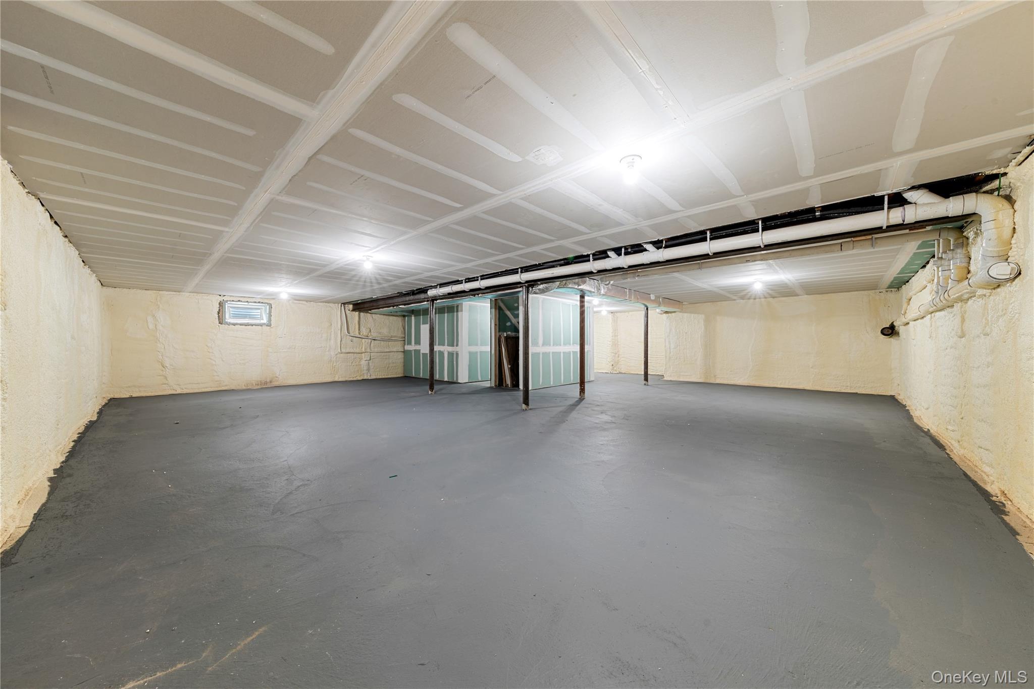 71 Cedar Street, Hicksville, NY 11801