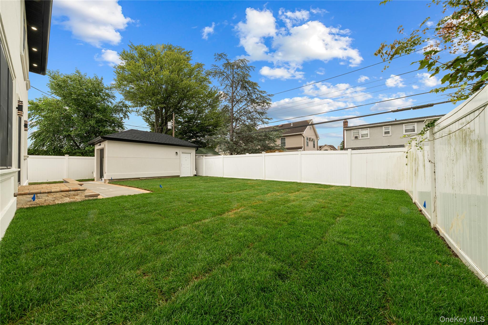 71 Cedar Street, Hicksville, NY 11801