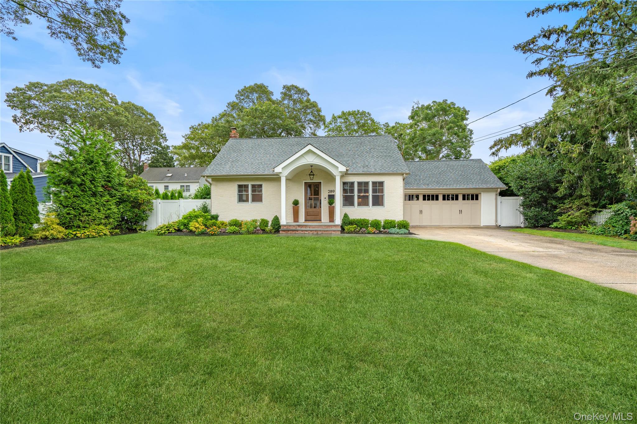 289 West Road, Bayport, NY 11705