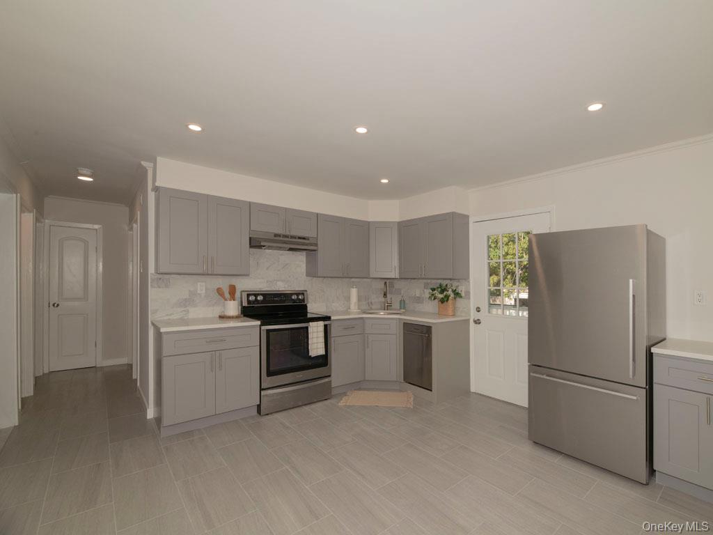 341 Mill Road, Medford, NY 11763