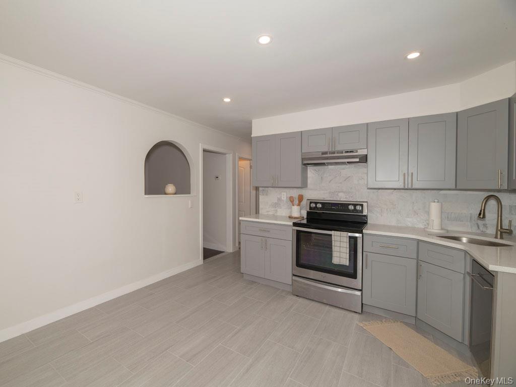 341 Mill Road, Medford, NY 11763