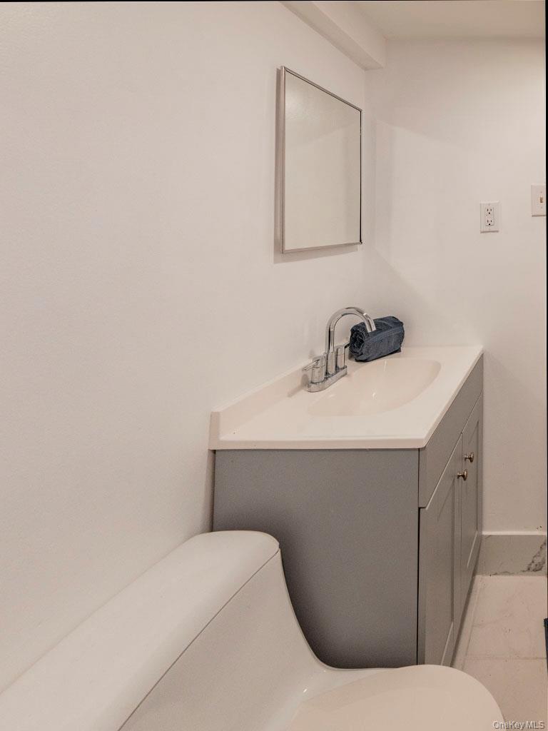 341 Mill Road, Medford, NY 11763