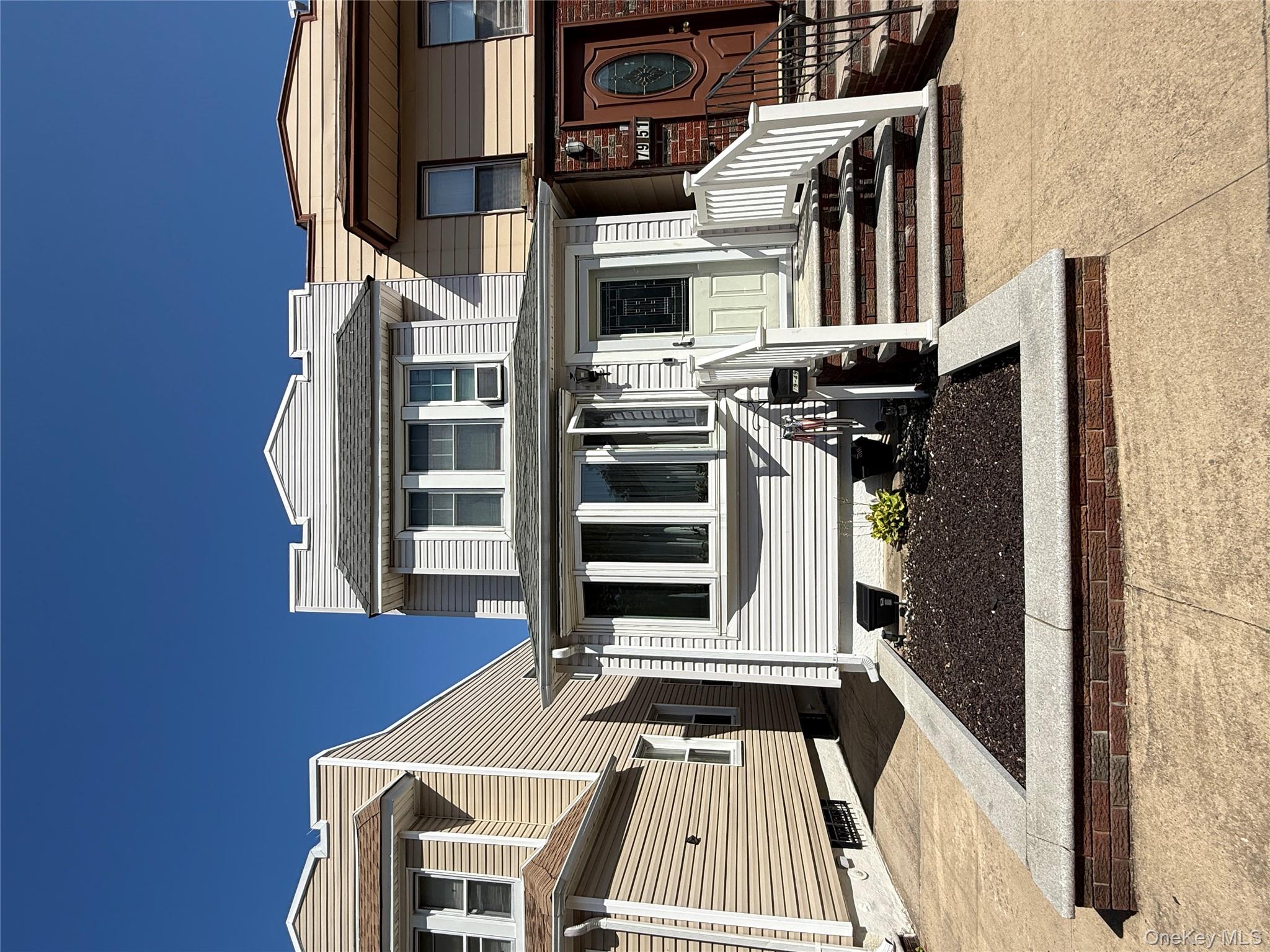 7949 77th Road, Glendale, NY 11385