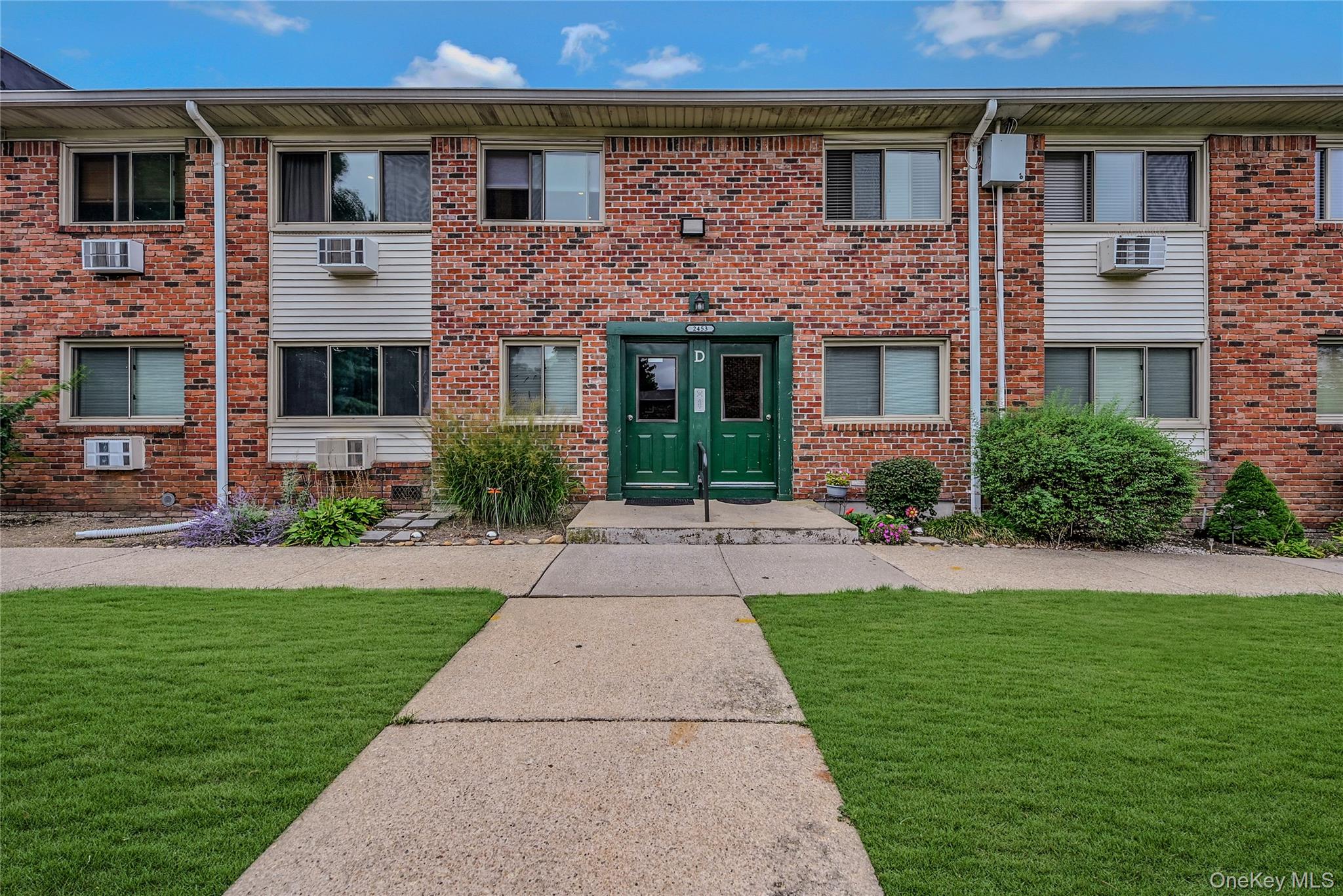 2453 D Union Blvd # 3A, Islip, NY 11751