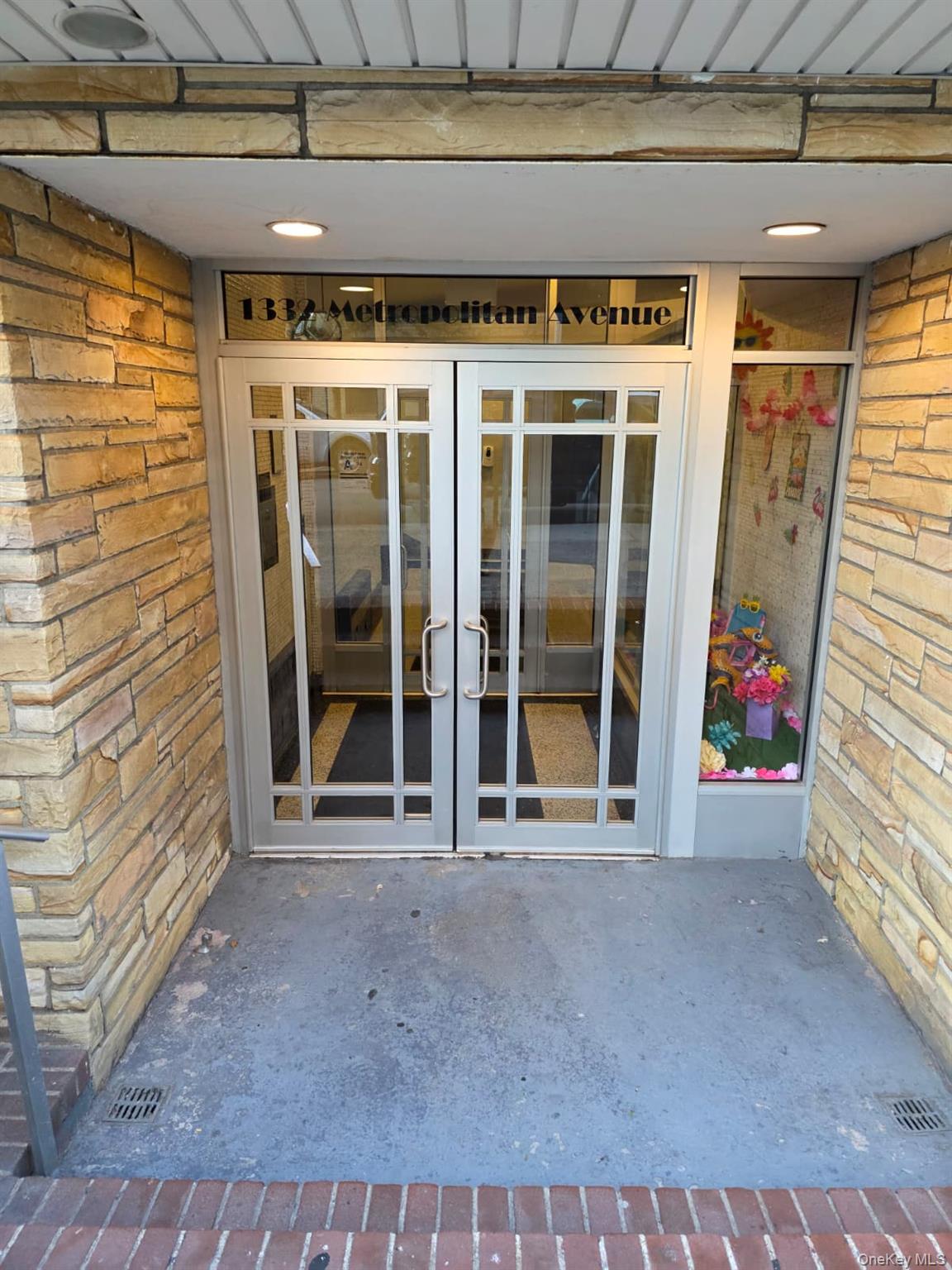 1332 Metropolitan Avenue # 2A, Bronx, NY 10462