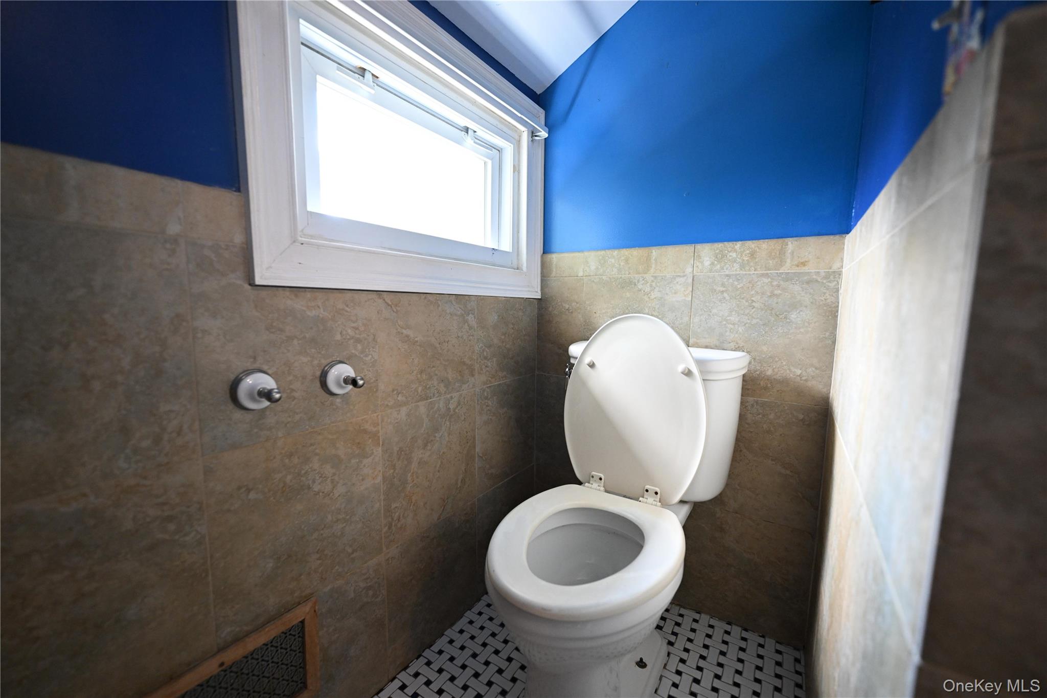 6 Brooks Avenue, Monroe, NY 10950