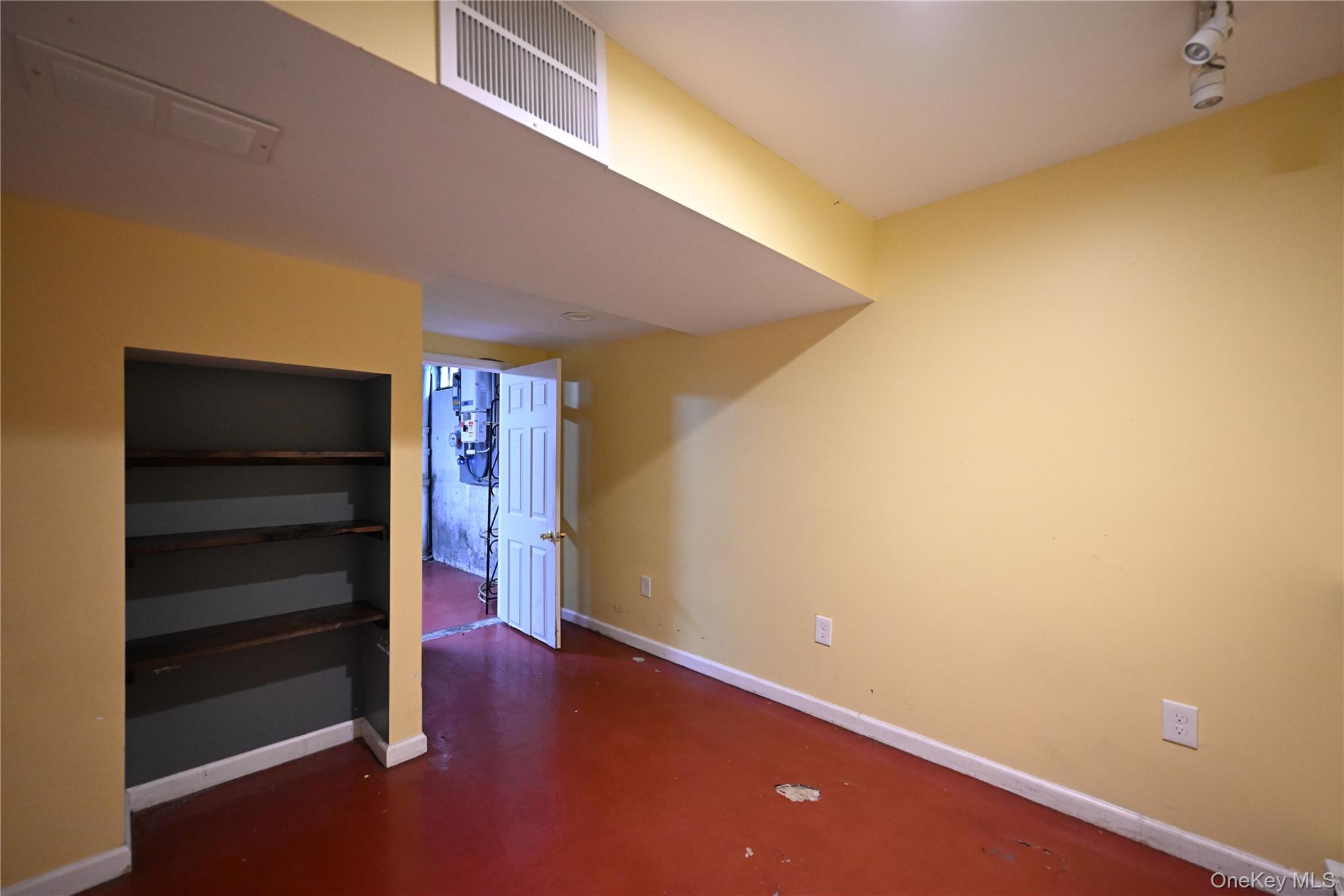 6 Brooks Avenue, Monroe, NY 10950