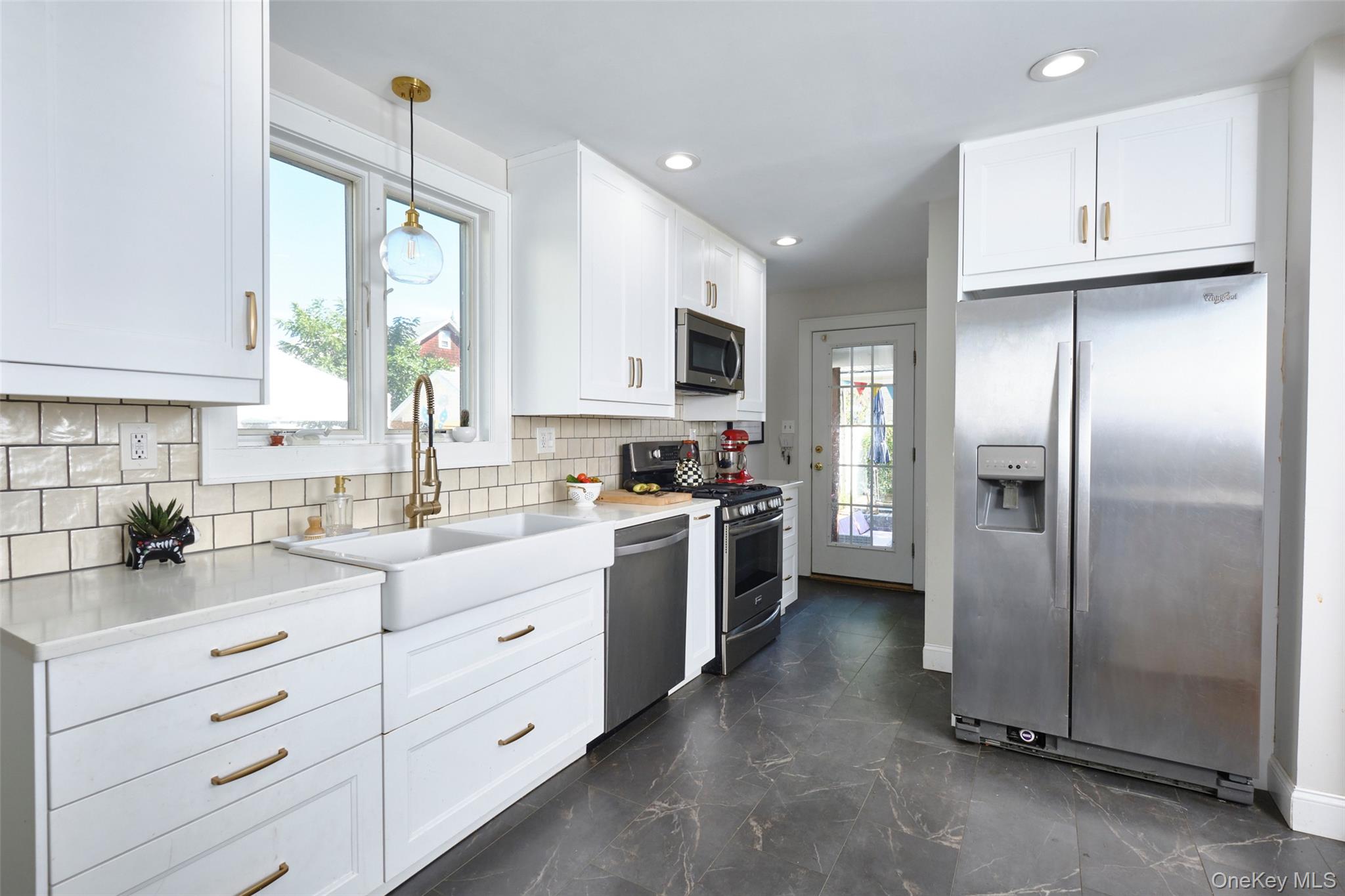 80 Oak Street, Lynbrook, NY 11563