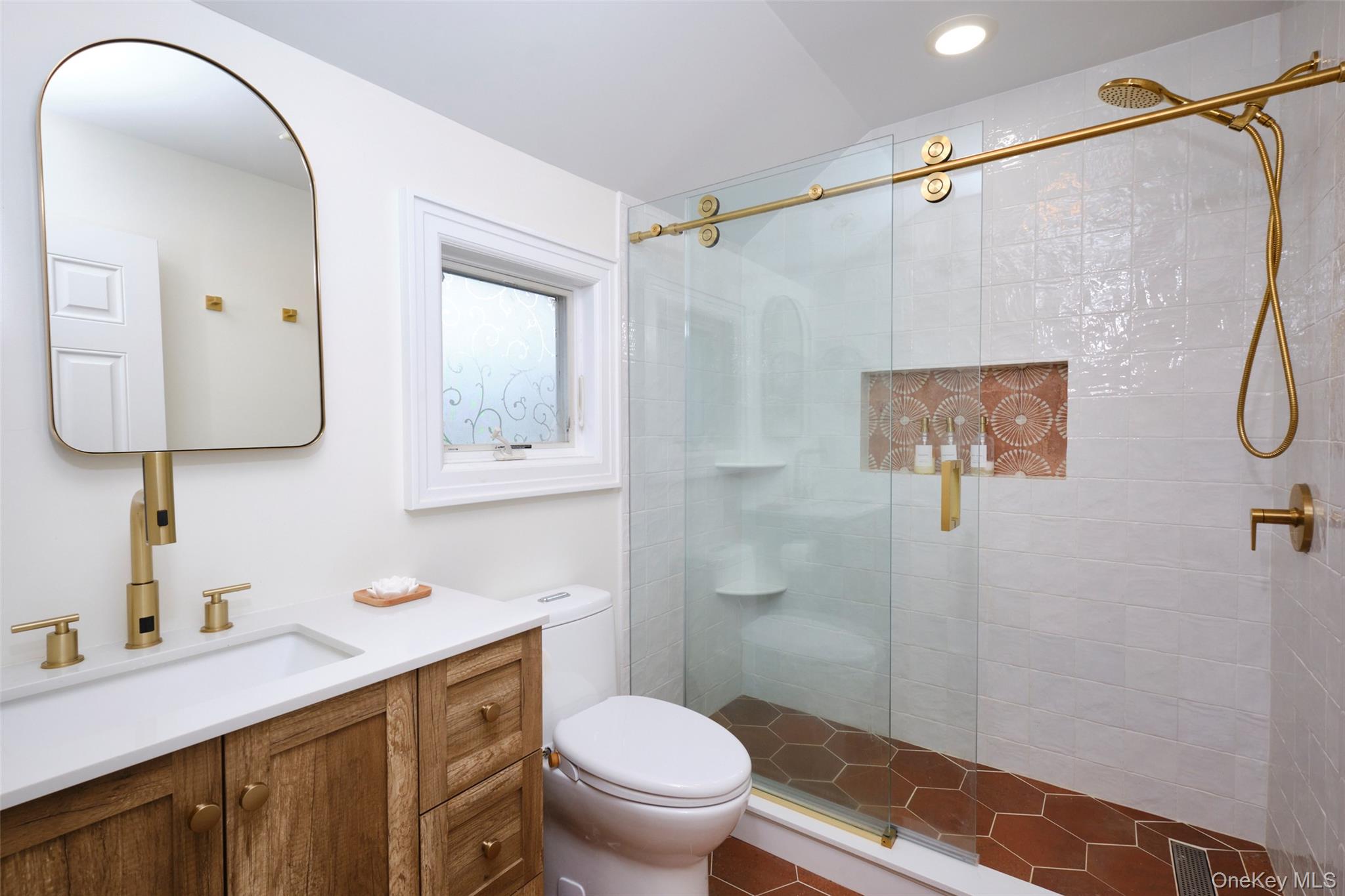 80 Oak Street, Lynbrook, NY 11563