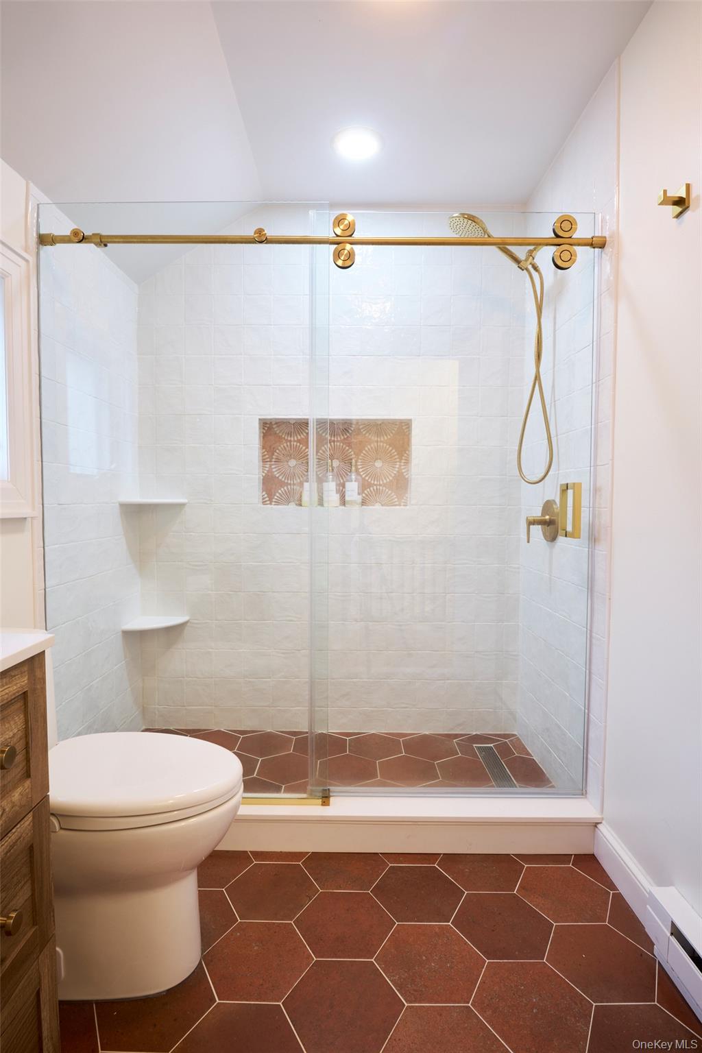 80 Oak Street, Lynbrook, NY 11563