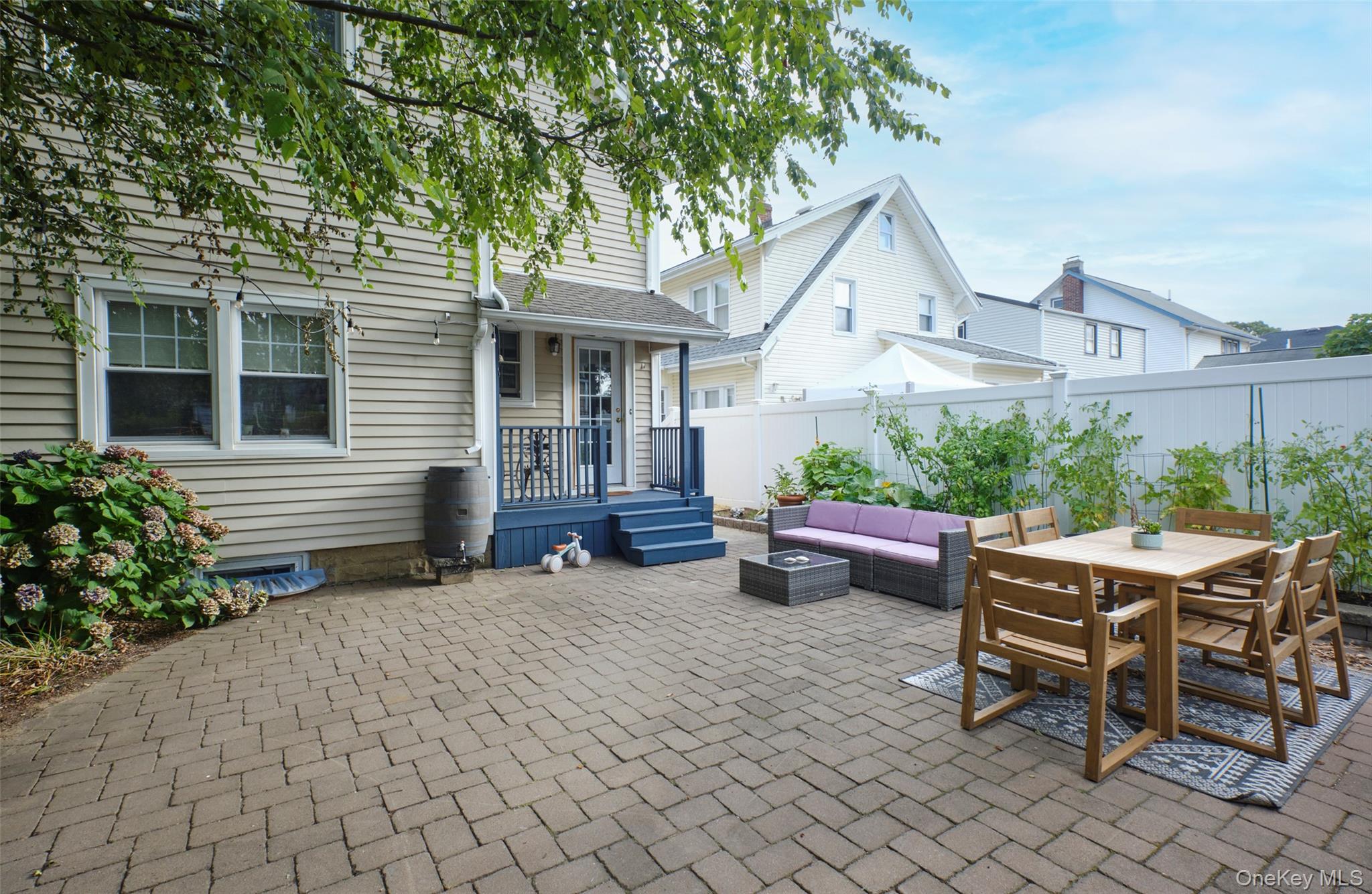 80 Oak Street, Lynbrook, NY 11563