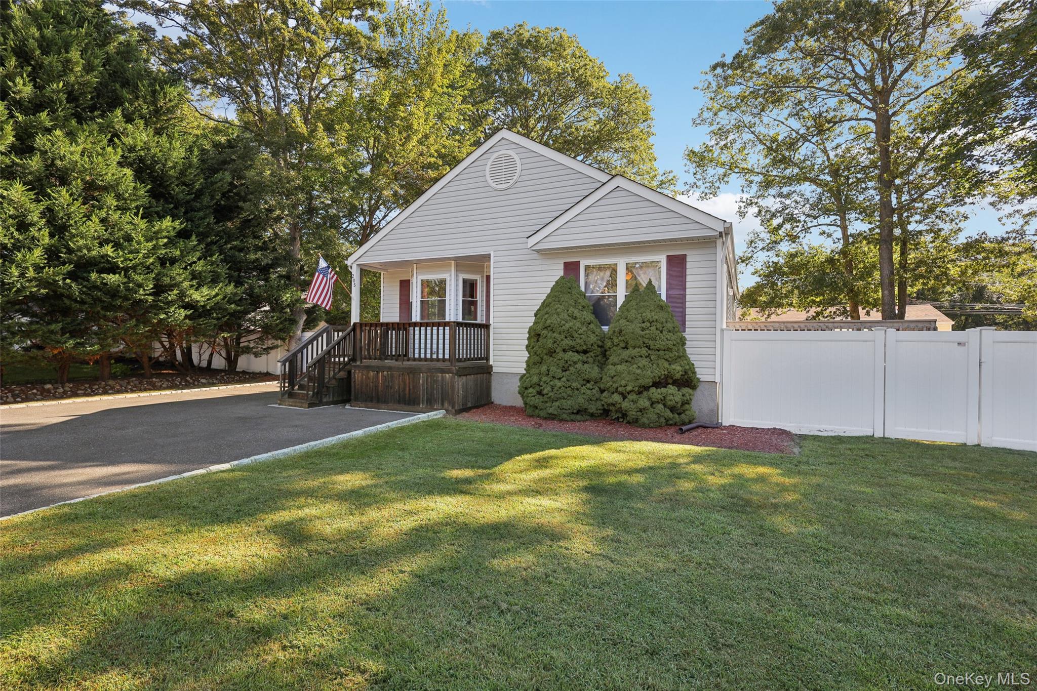 205 Crystal Brook Hollow Road, Port Jefferson Station, NY 11776