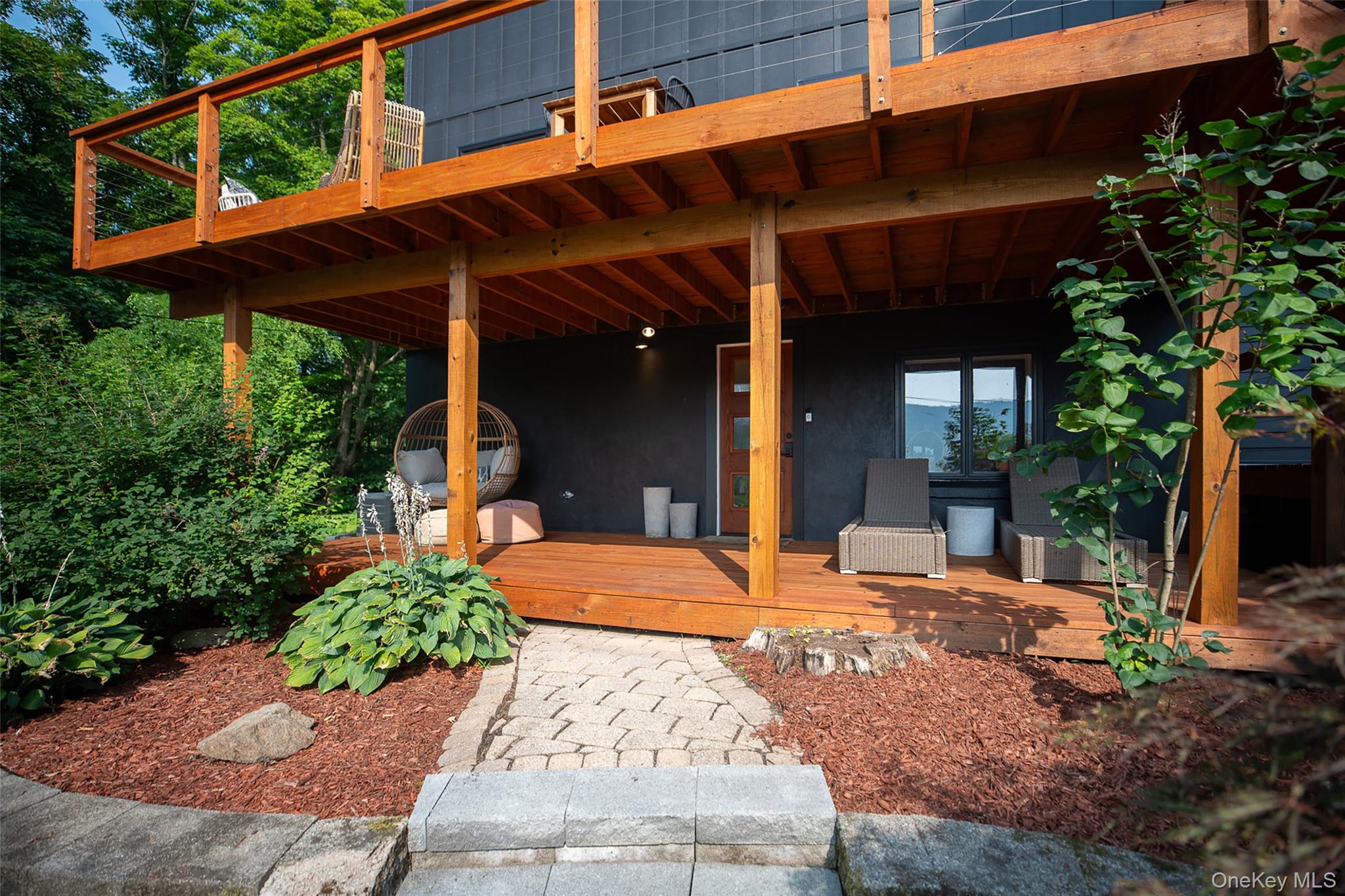 10 Holiday Lane, Greenwood Lake, NY 10925