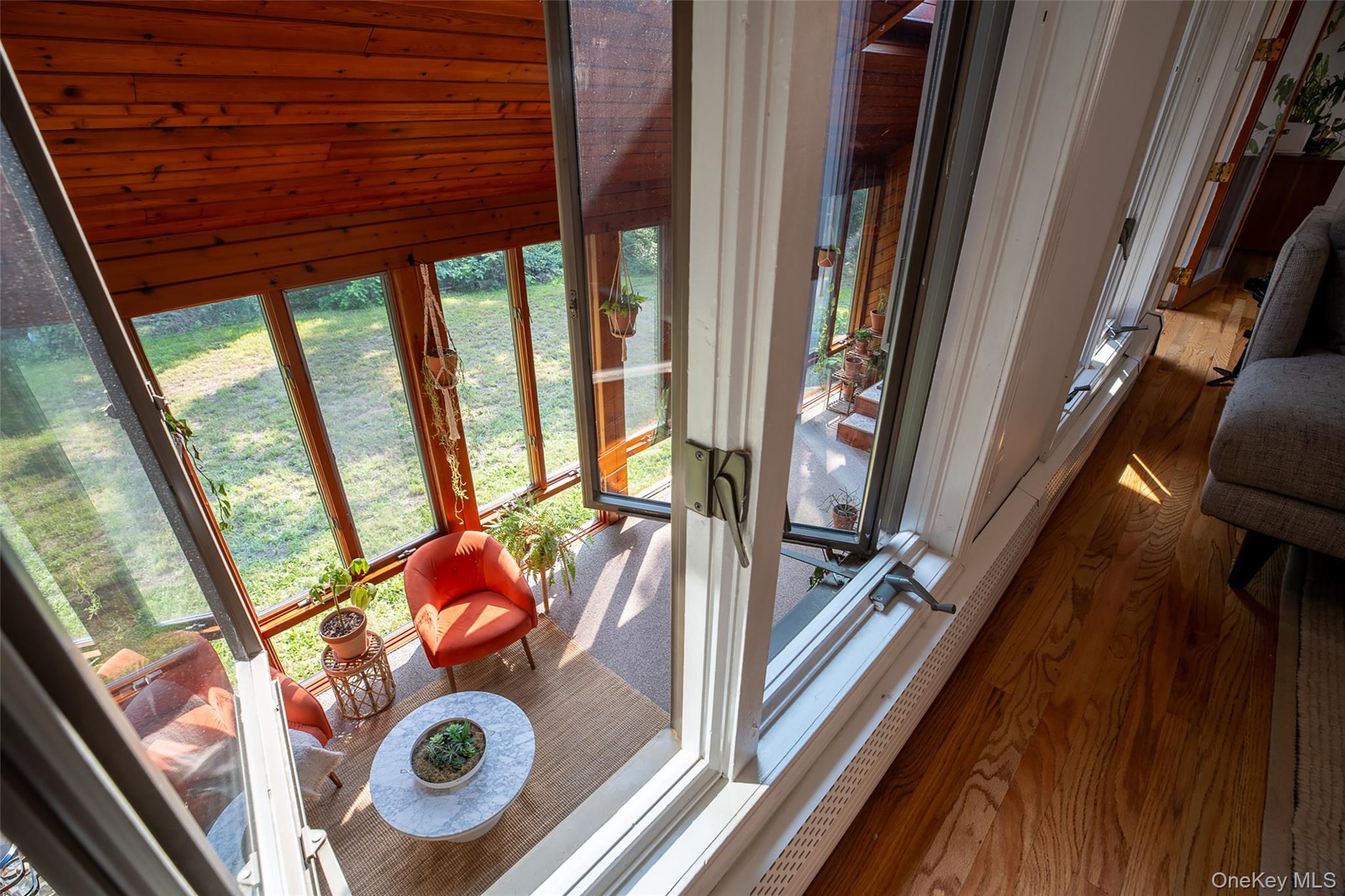 10 Holiday Lane, Greenwood Lake, NY 10925