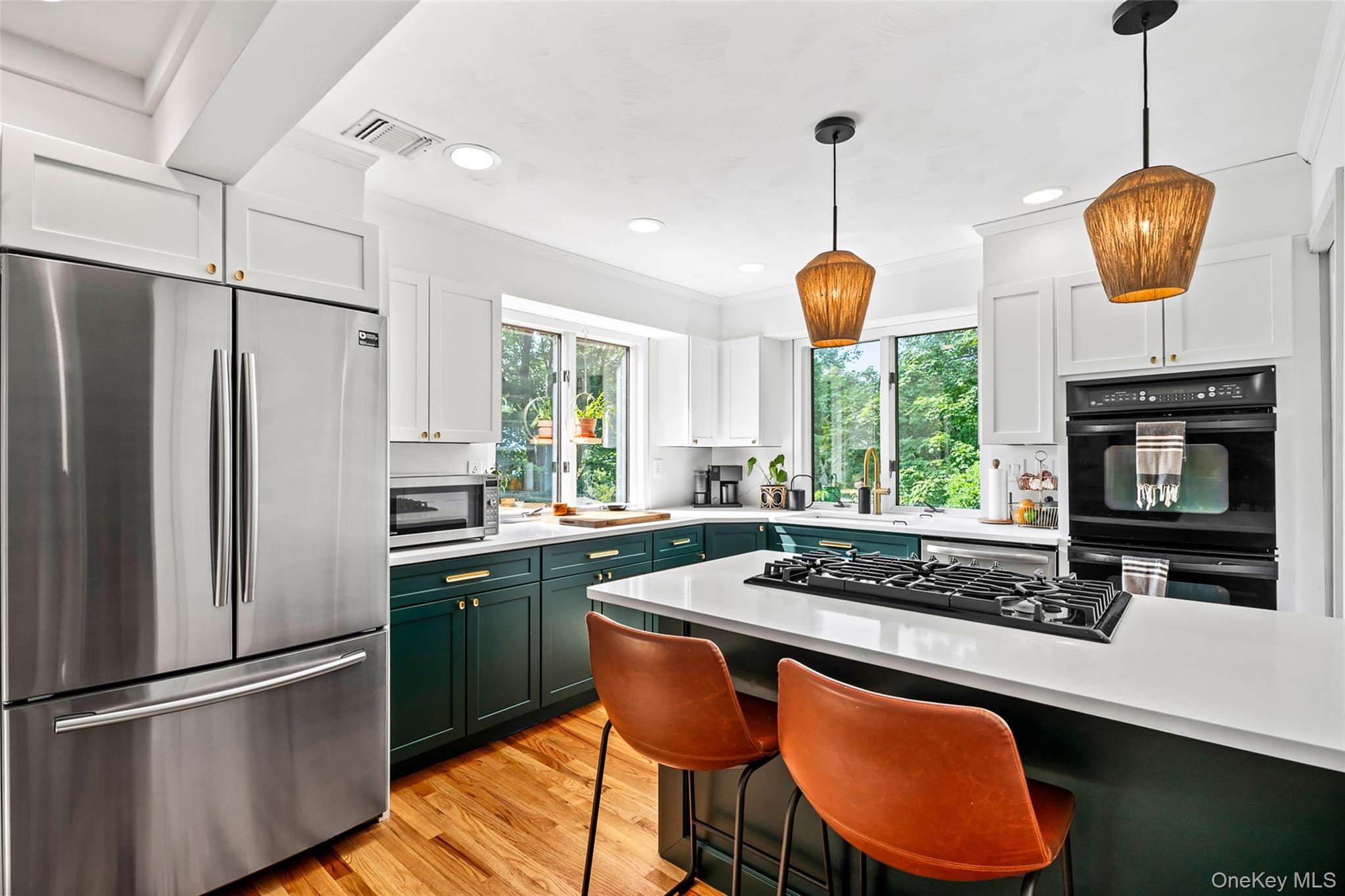 10 Holiday Lane, Greenwood Lake, NY 10925