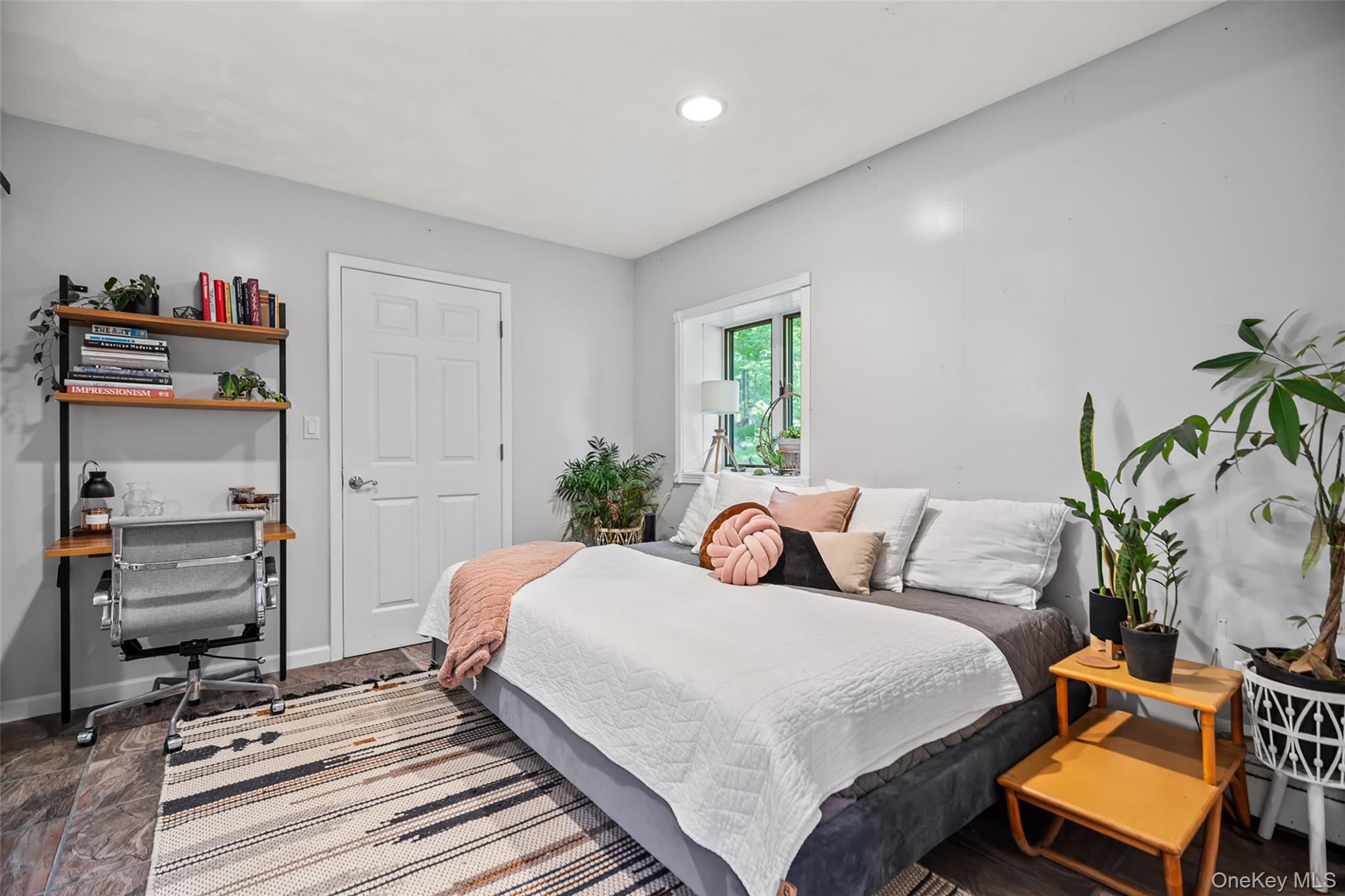 10 Holiday Lane, Greenwood Lake, NY 10925