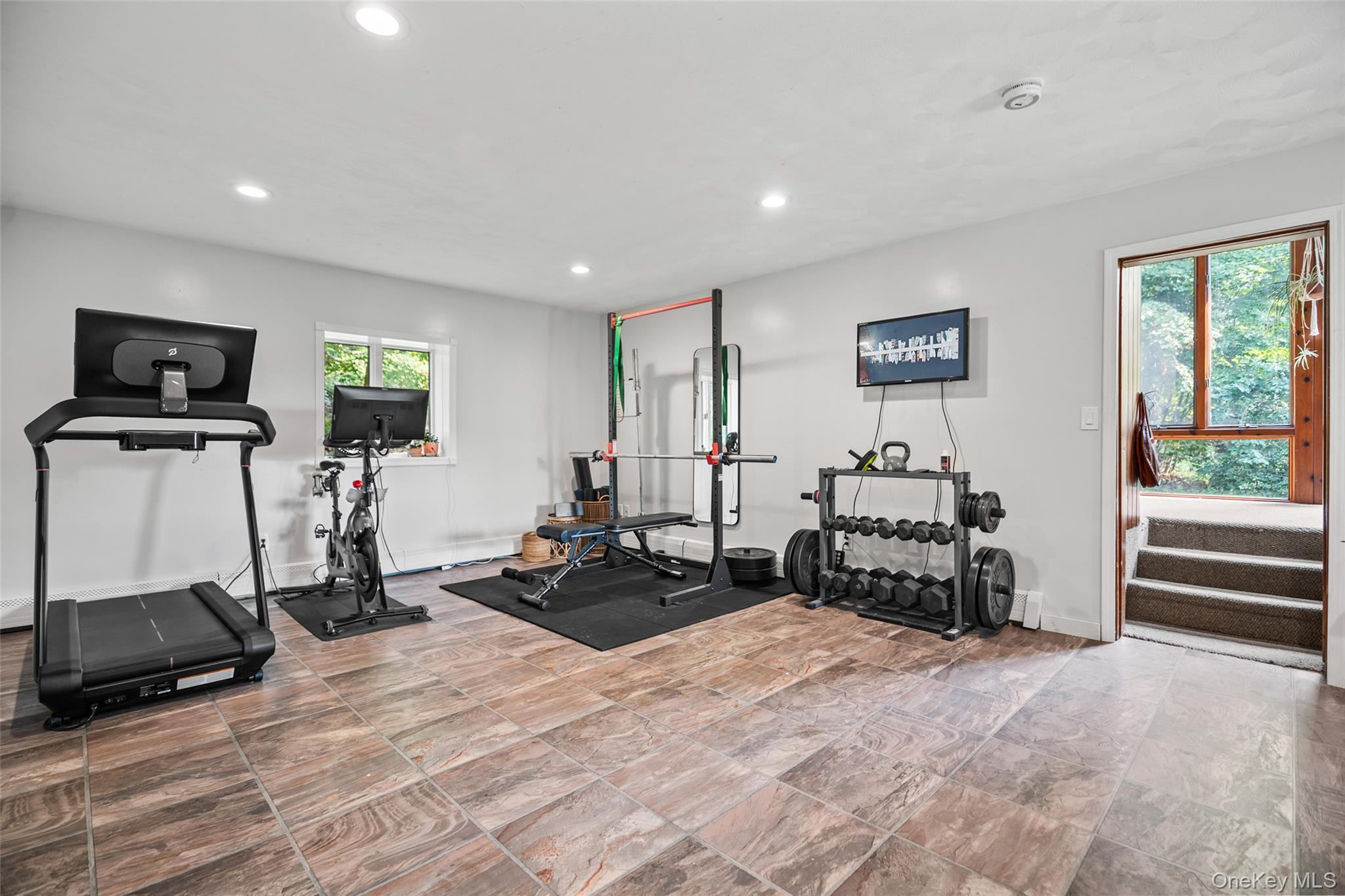 10 Holiday Lane, Greenwood Lake, NY 10925