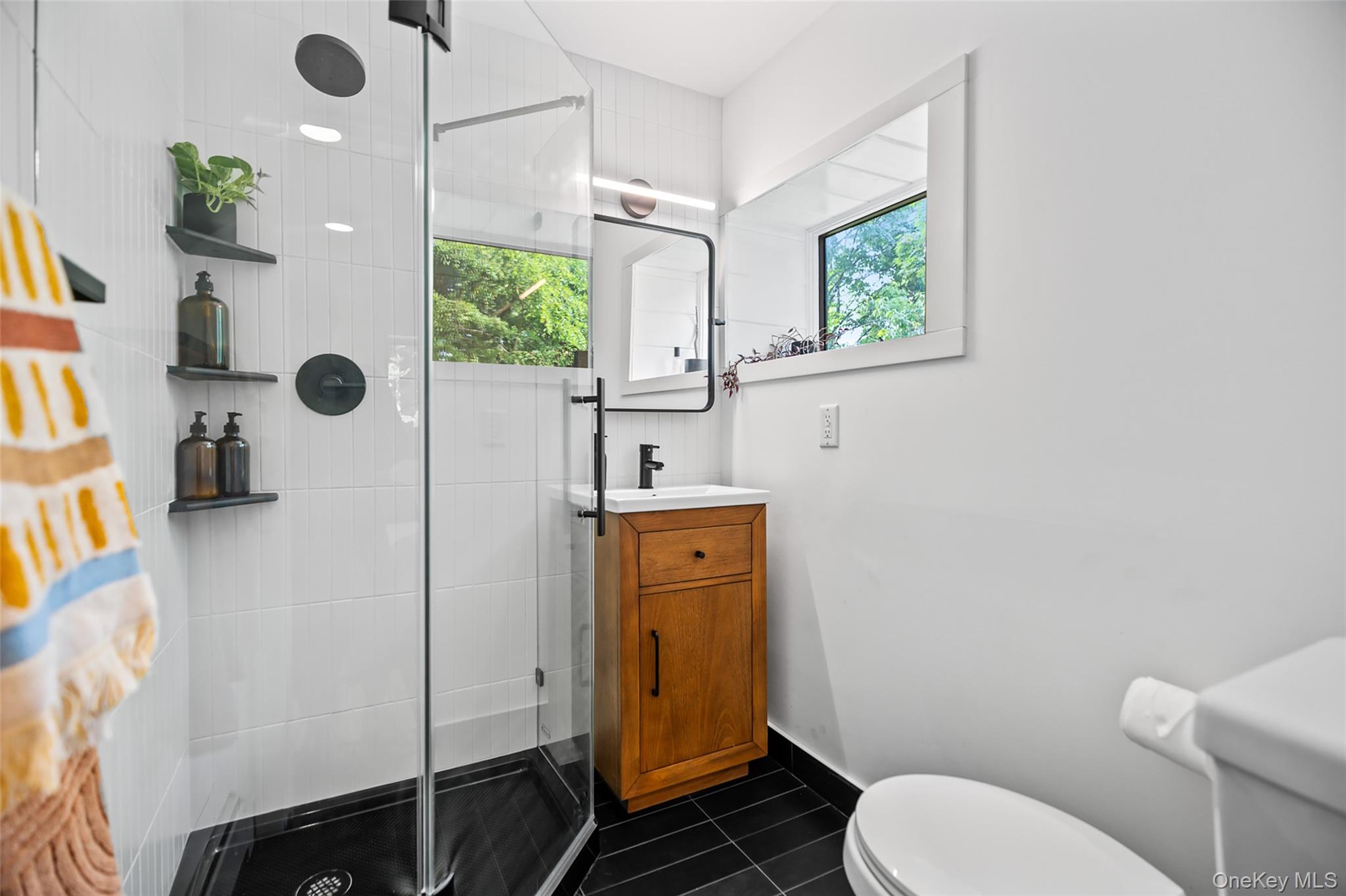 10 Holiday Lane, Greenwood Lake, NY 10925