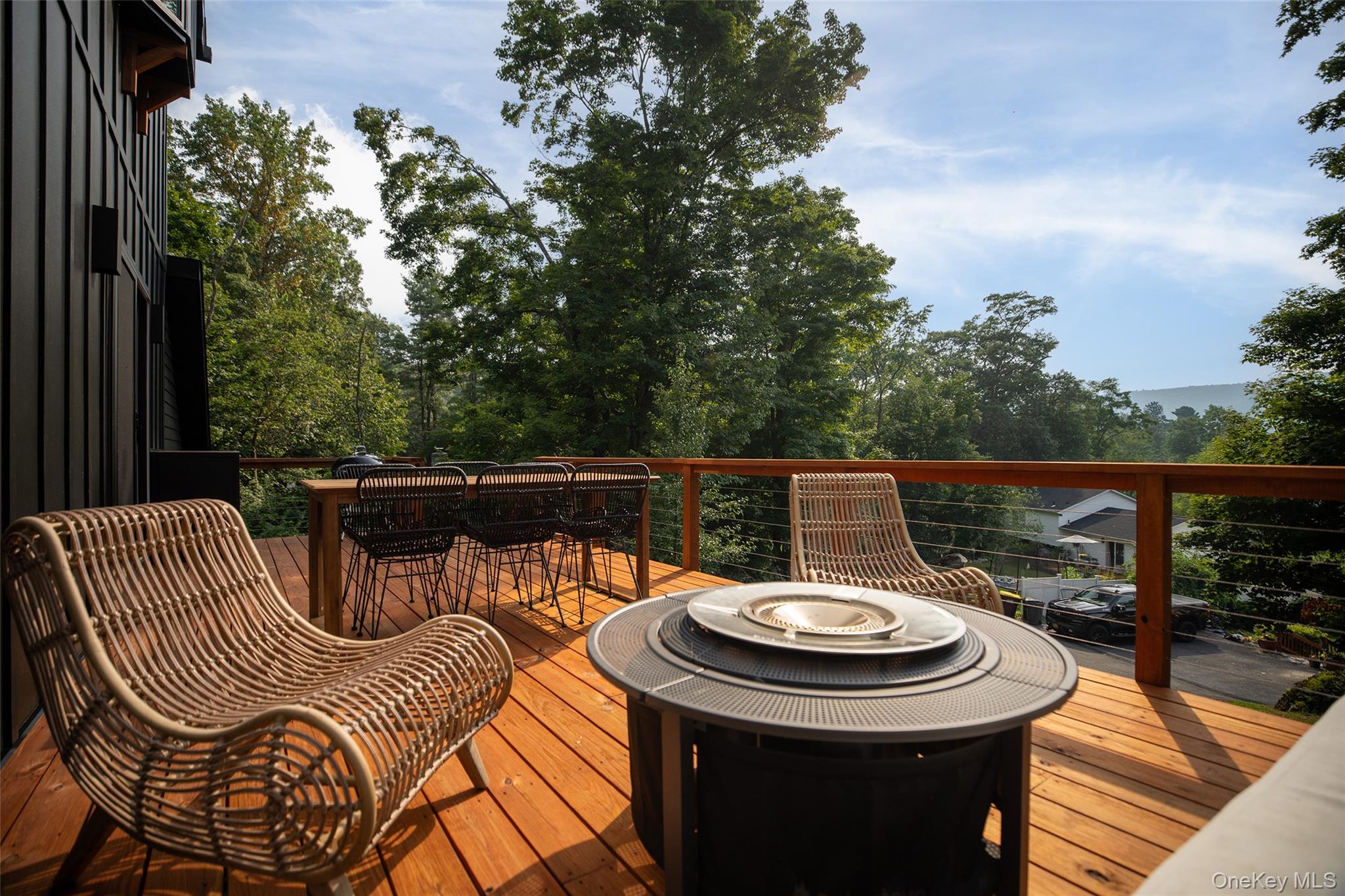 10 Holiday Lane, Greenwood Lake, NY 10925