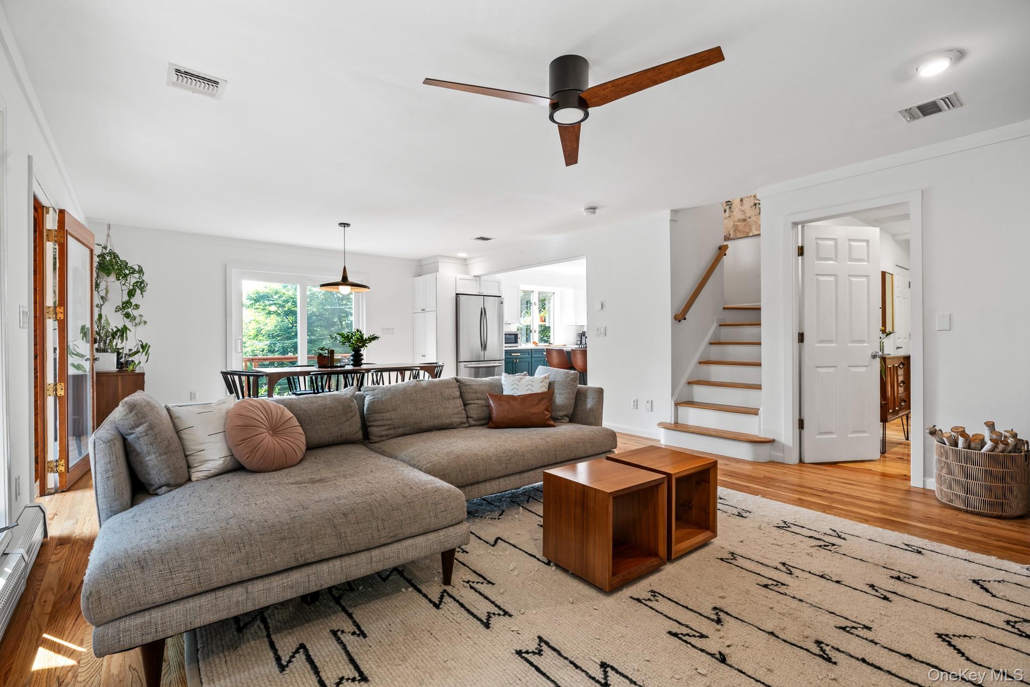 10 Holiday Lane, Greenwood Lake, NY 10925