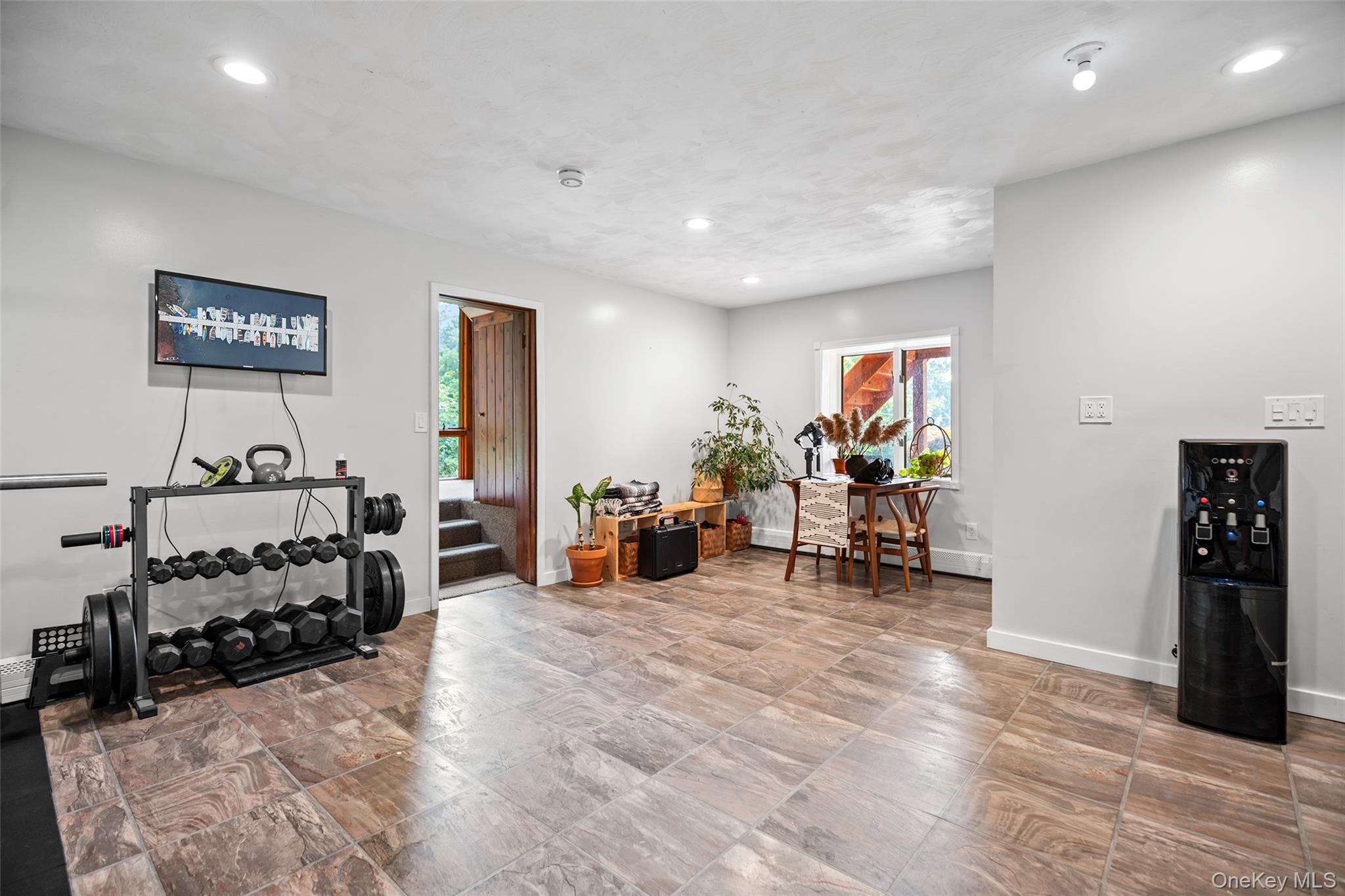 10 Holiday Lane, Greenwood Lake, NY 10925