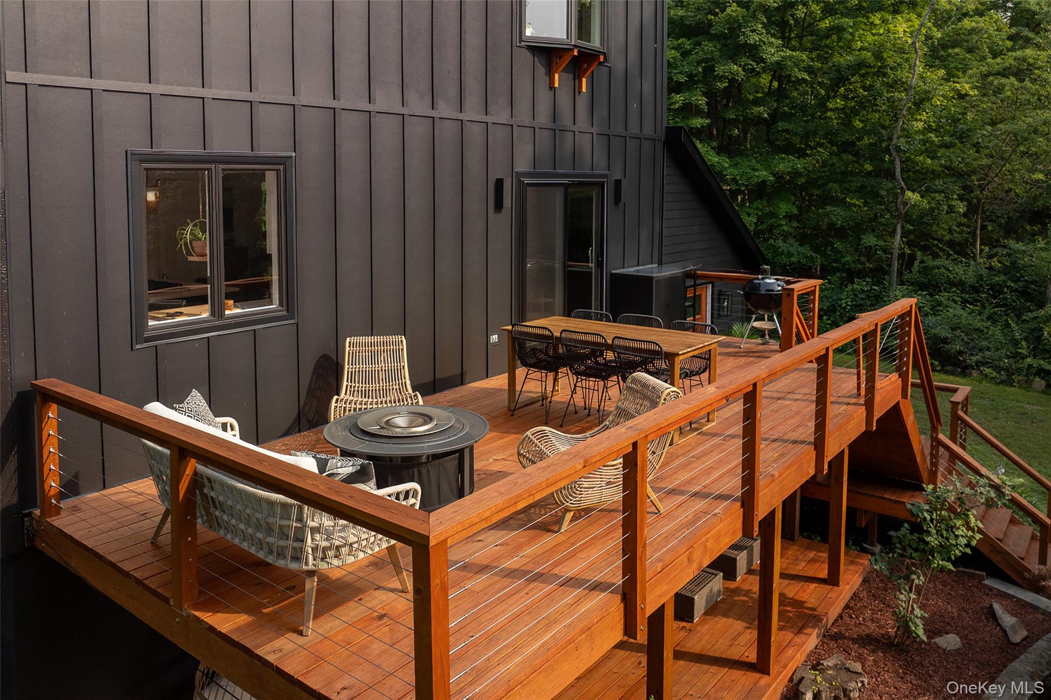 10 Holiday Lane, Greenwood Lake, NY 10925