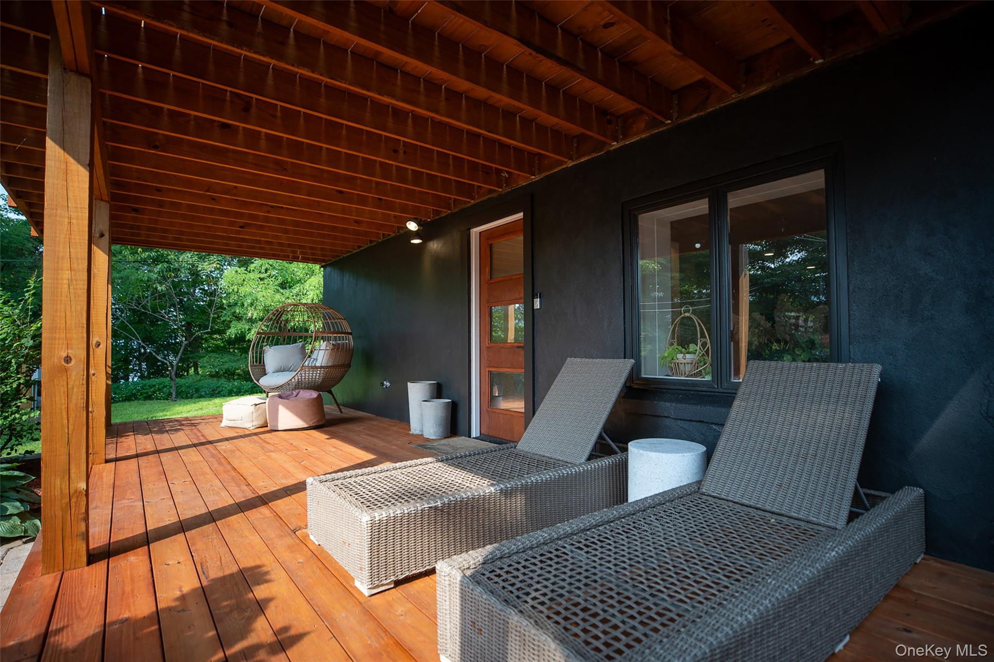 10 Holiday Lane, Greenwood Lake, NY 10925