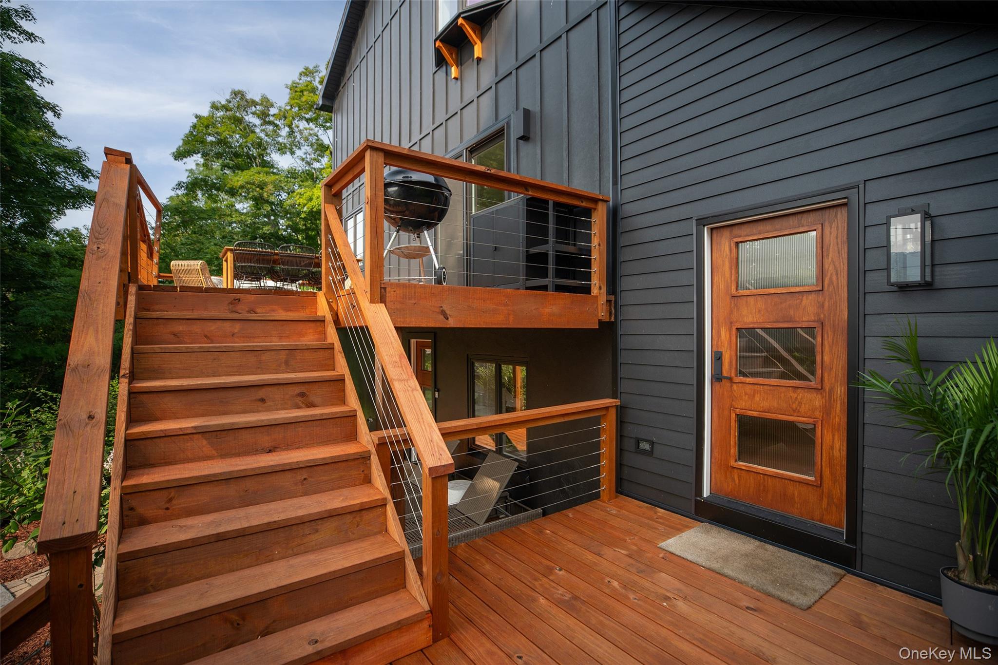 10 Holiday Lane, Greenwood Lake, NY 10925