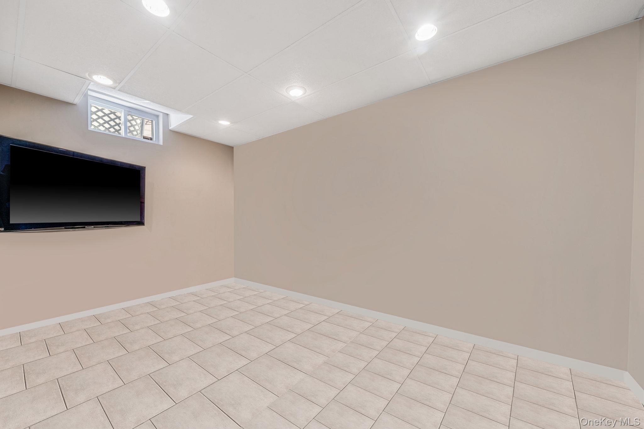 208 Oak Street, Massapequa Park, NY 11762