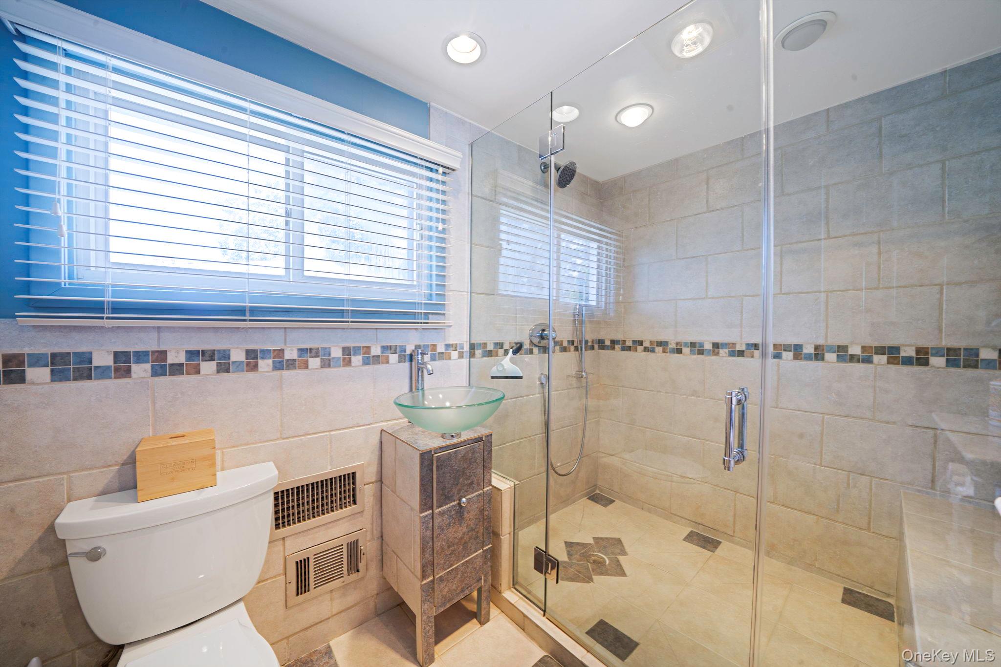 208 Oak Street, Massapequa Park, NY 11762