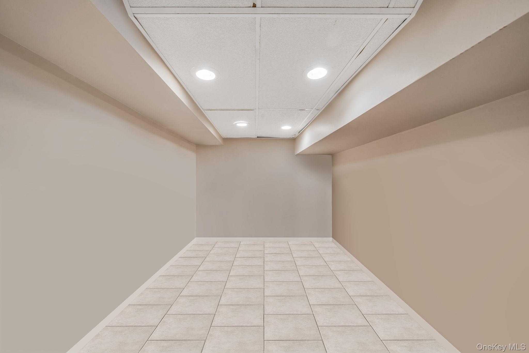 208 Oak Street, Massapequa Park, NY 11762