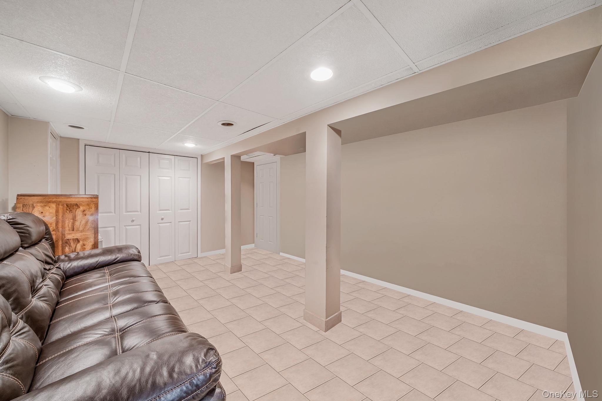 208 Oak Street, Massapequa Park, NY 11762