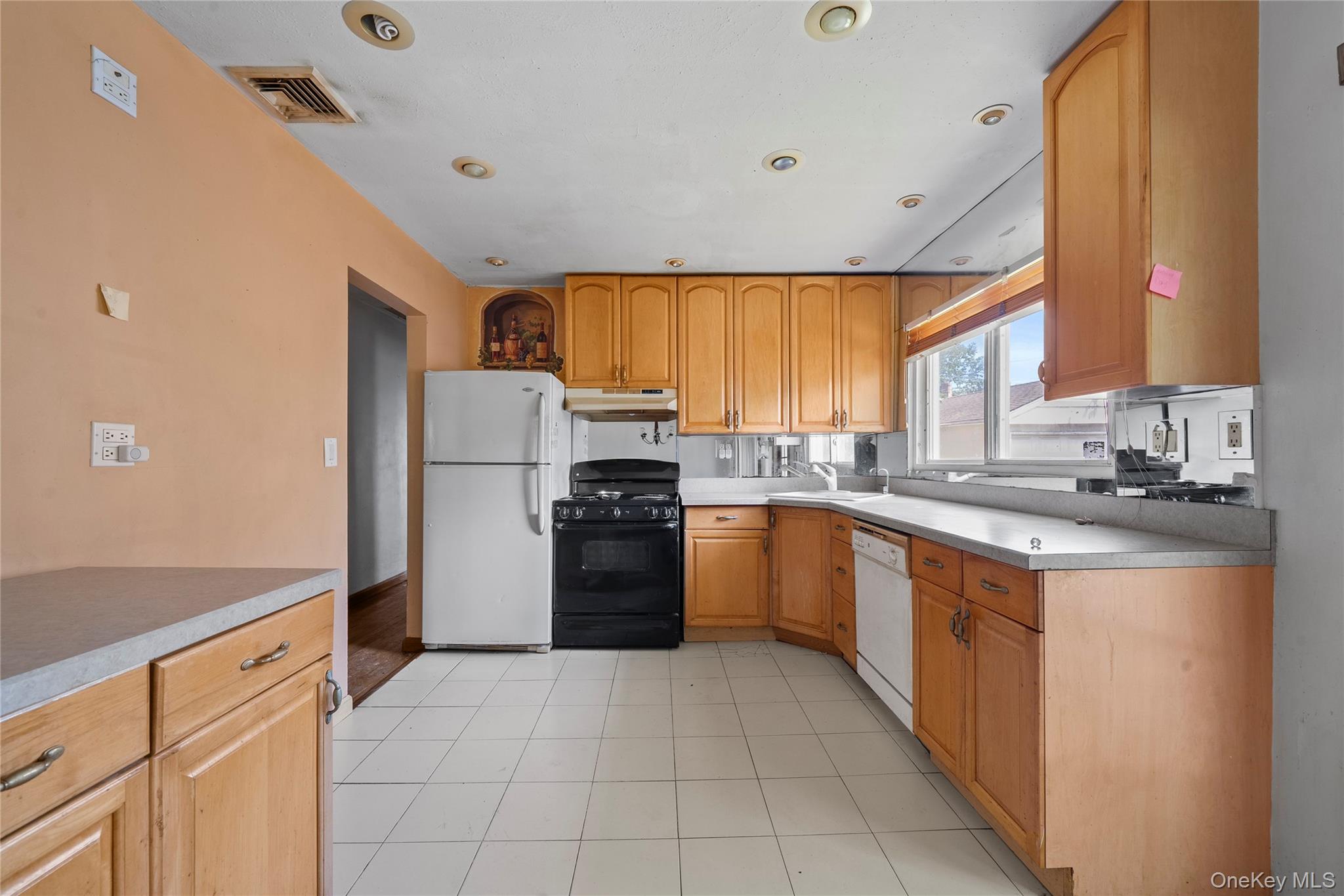 2986 Valley Road, Wantagh, NY 11793