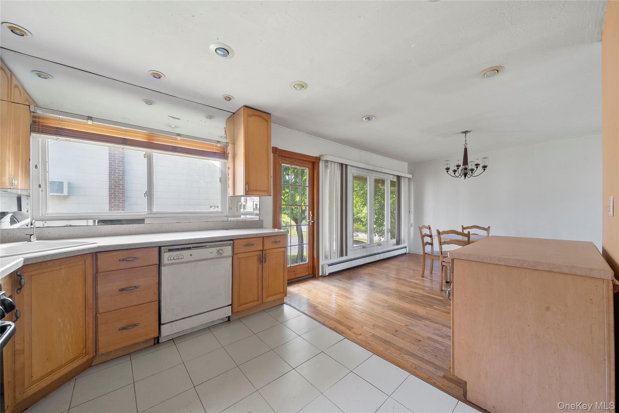 2986 Valley Road, Wantagh, NY 11793