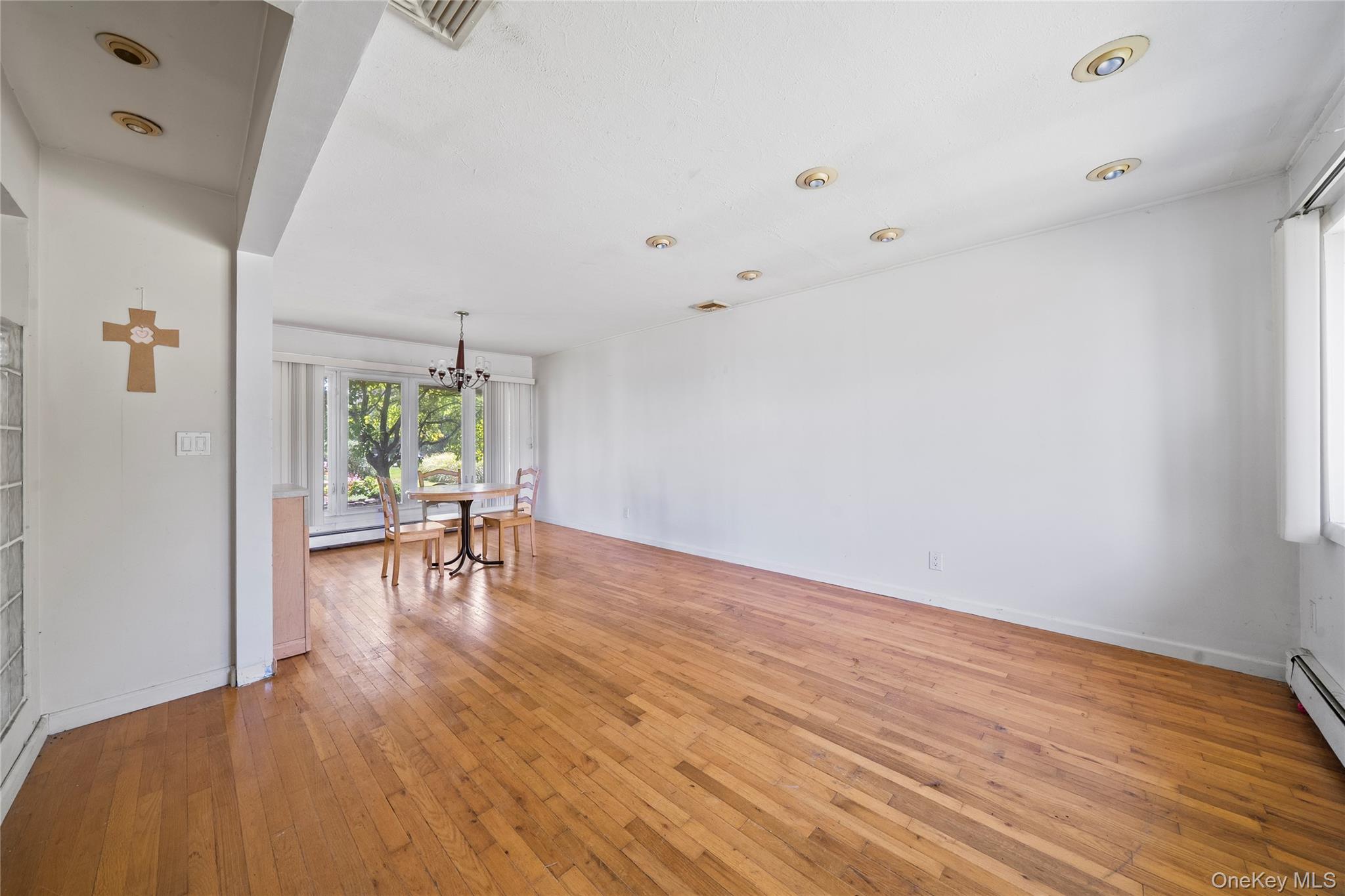 2986 Valley Road, Wantagh, NY 11793