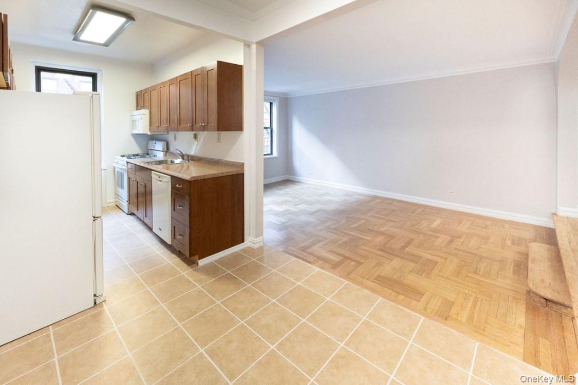 4107 42nd Street # 2J, Sunnyside, NY 11104