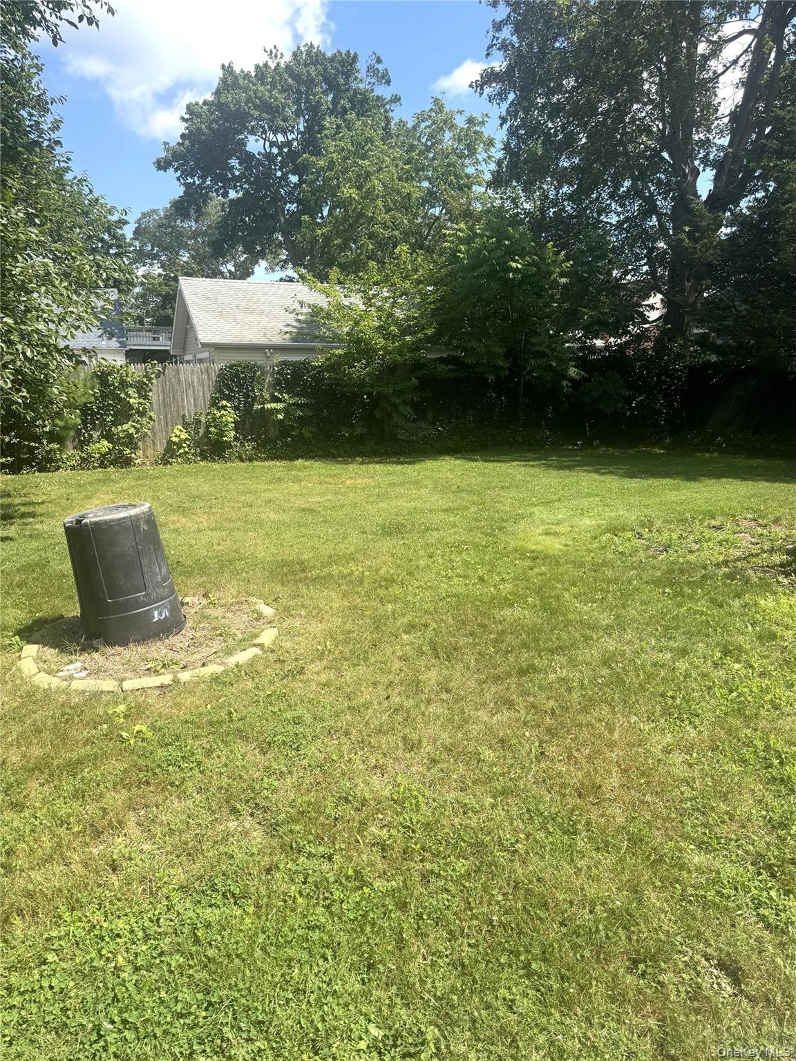 39 Redmond Avenue, Bay Shore, NY 11706