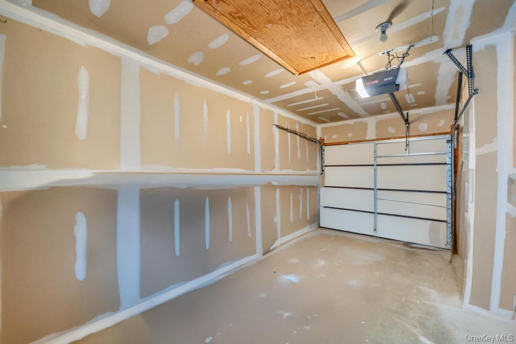 47 Jeremy Circle, Nesconset, NY 11767