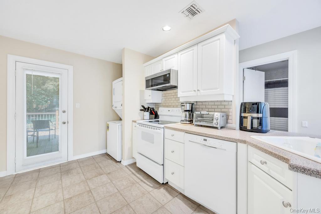 47 Jeremy Circle, Nesconset, NY 11767