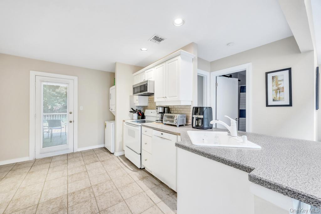 47 Jeremy Circle, Nesconset, NY 11767